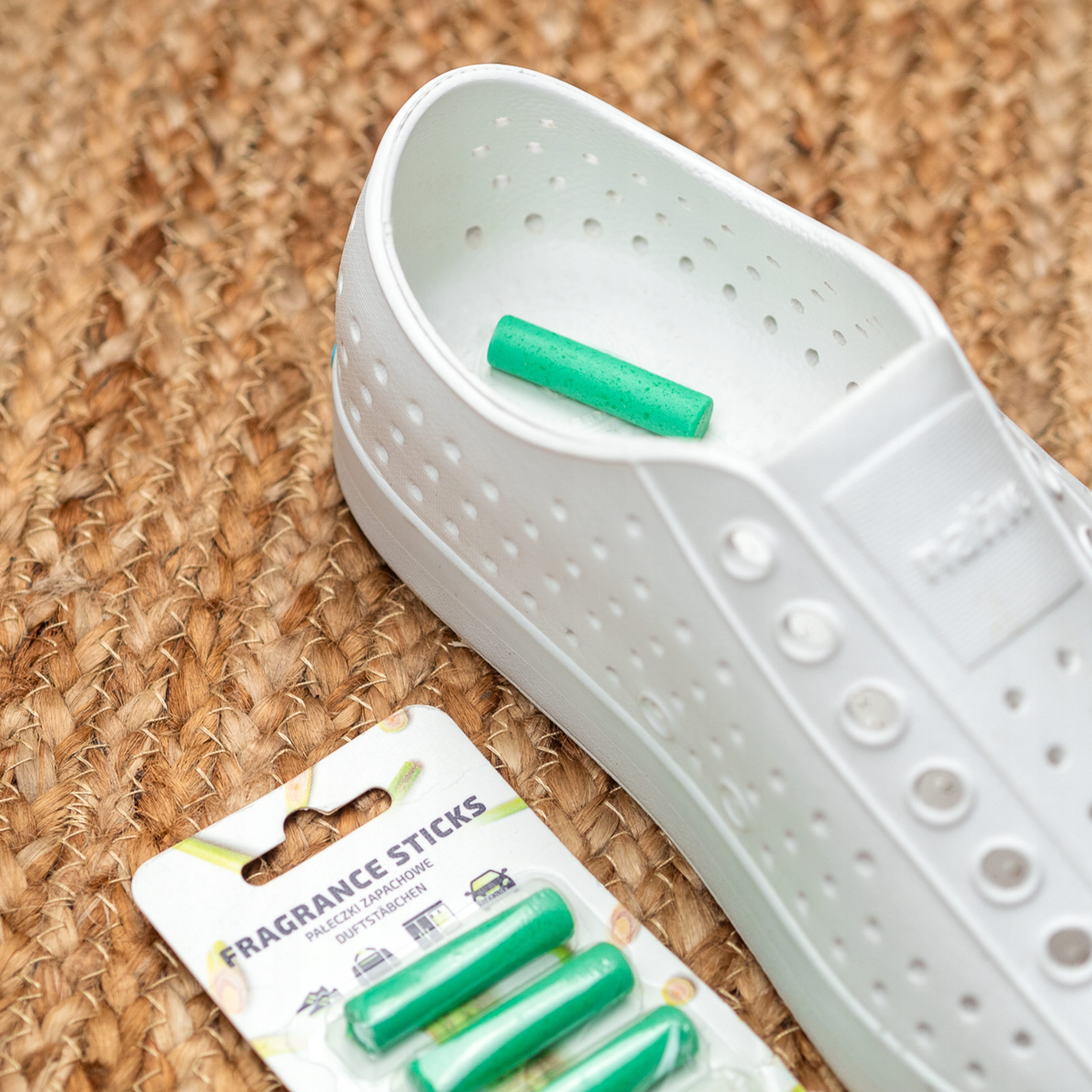 CITROMFŰ ILLATOSÍTÓ PÁLCIKÁK AUTÓBA Gyártó kódja AF52-LEMONGRASS