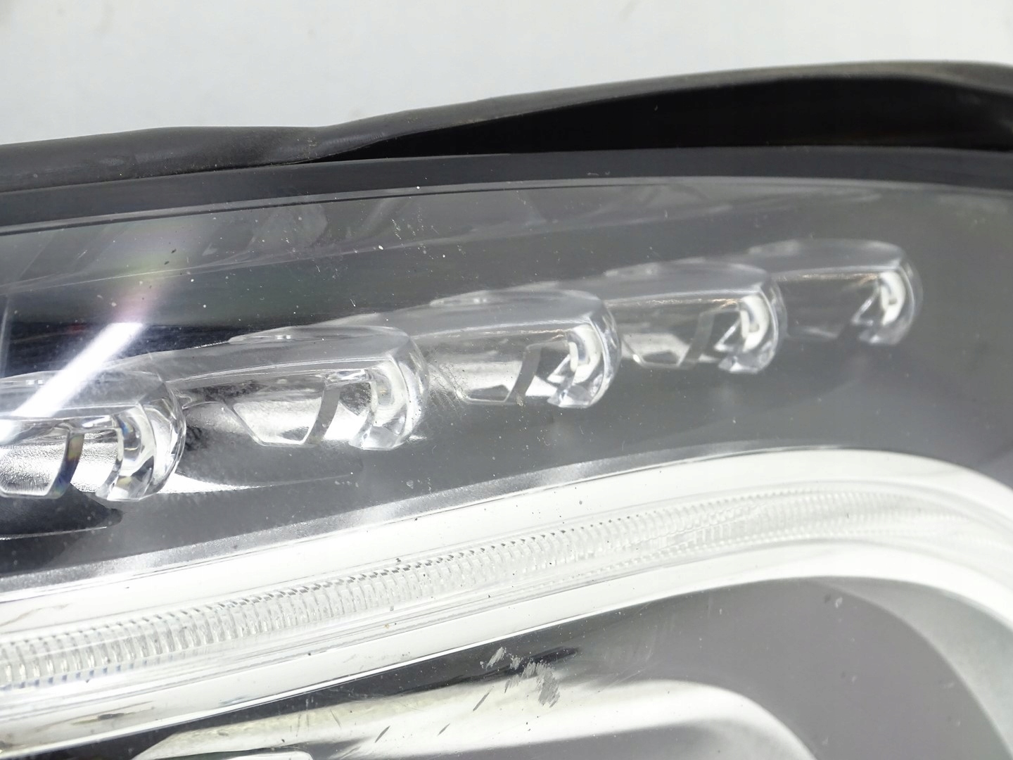 REFLEKTOR light right front right BI XENON MERCEDES GLA W156 A1569062000