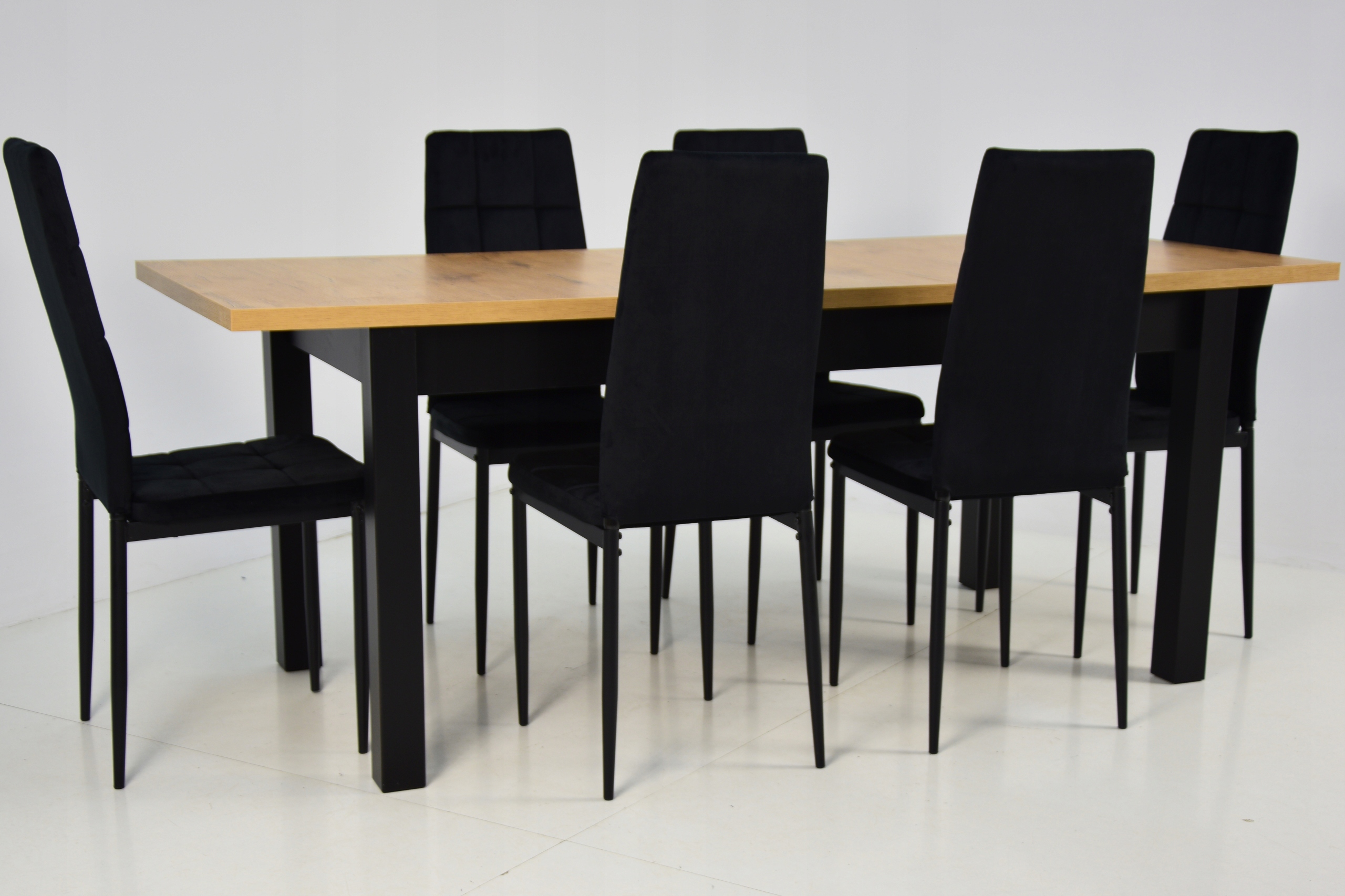 Rozkładany stół laminat DĄB i 6 czarnych krzeseł Liczba elementów w zestawie 7
