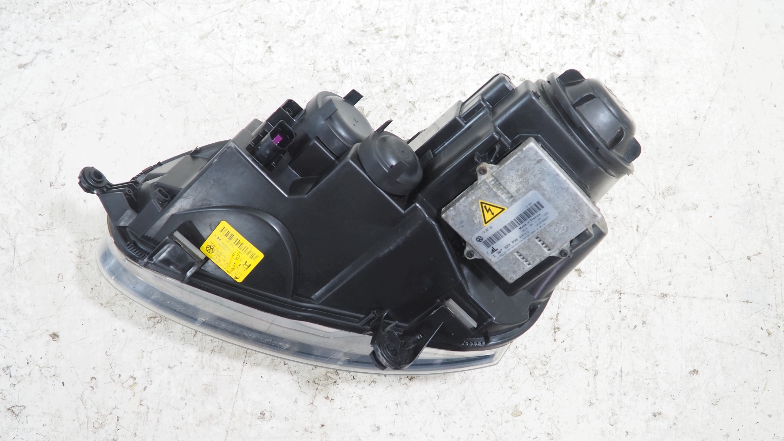 VW Golf V Jetta light Xenon right front 1K6941032