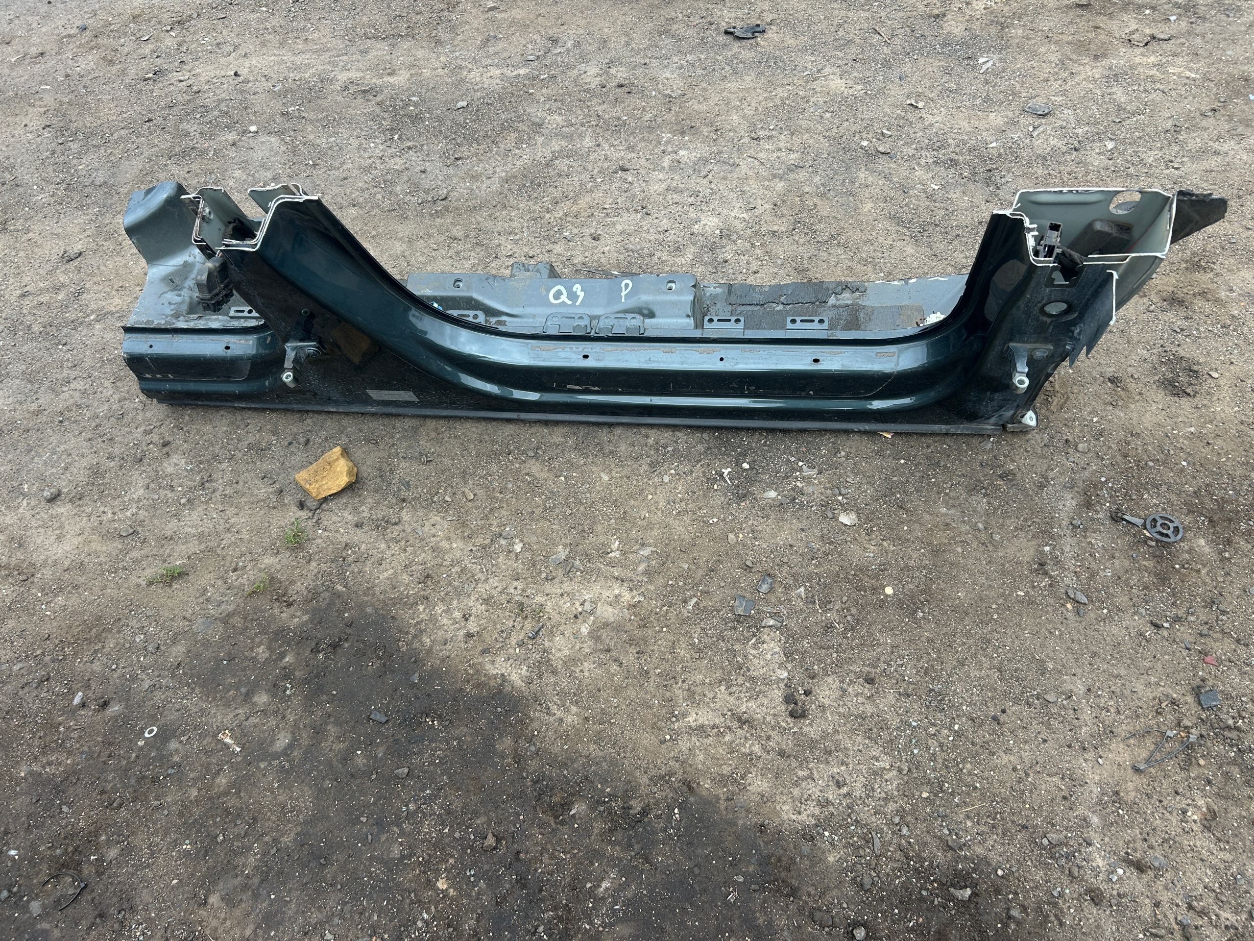 AUDI Q3 8U threshold right