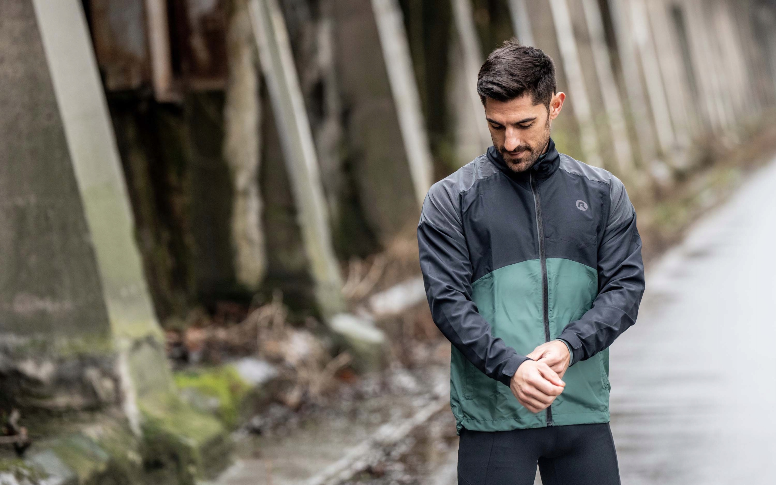 Rogelli ECHO - zimowa męska kurtka do biegania DWR Rozmiar L