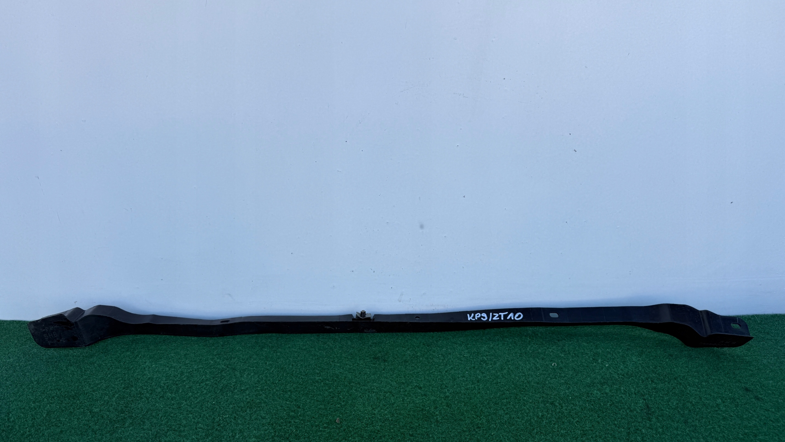 MAZDA MX6 626 92-97ROK bumper bracket rear part central console KP9/ZT10