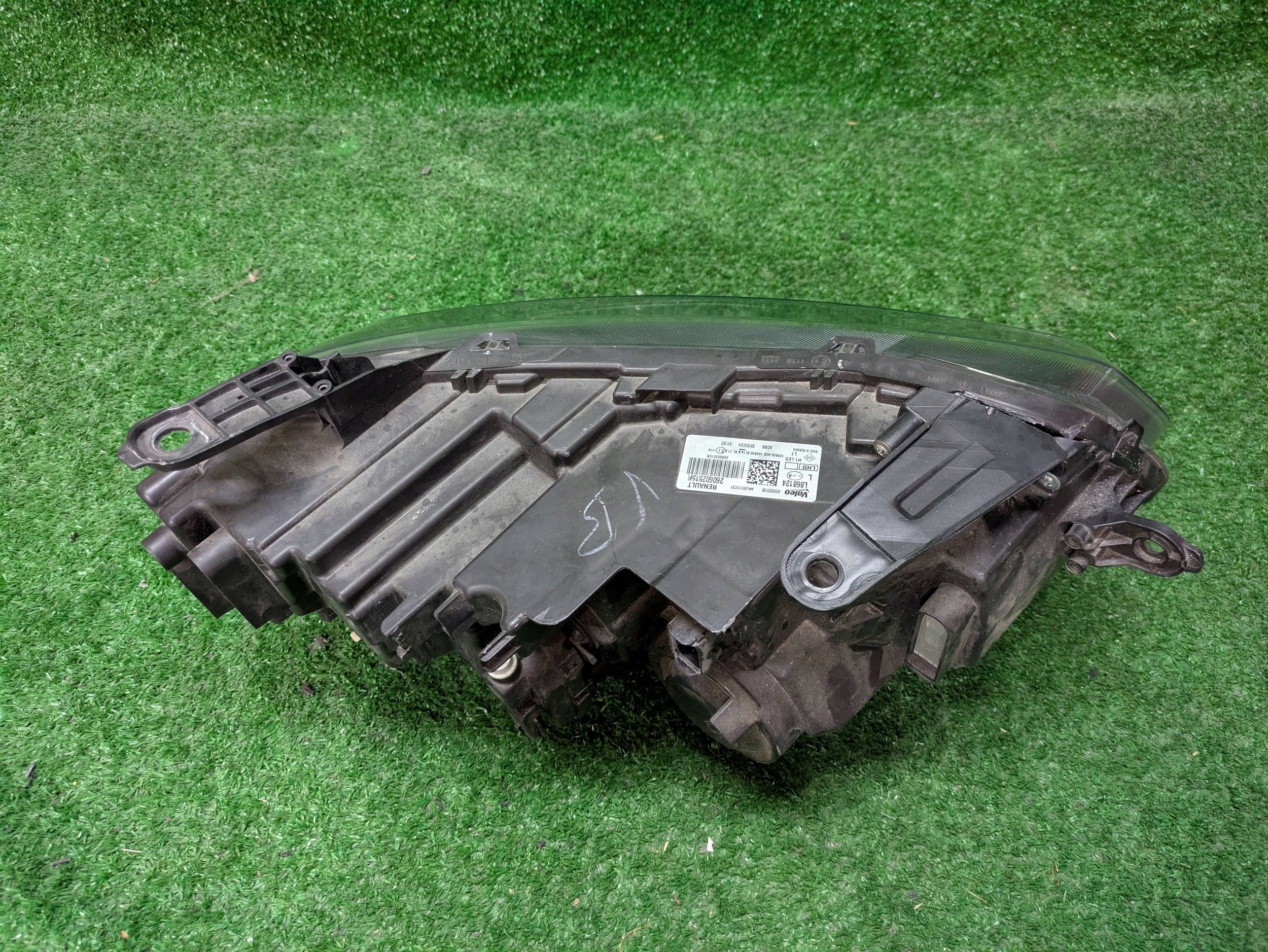 REFLEKTOR left front DACIA DUSTER II LIFT 21- NR.1072