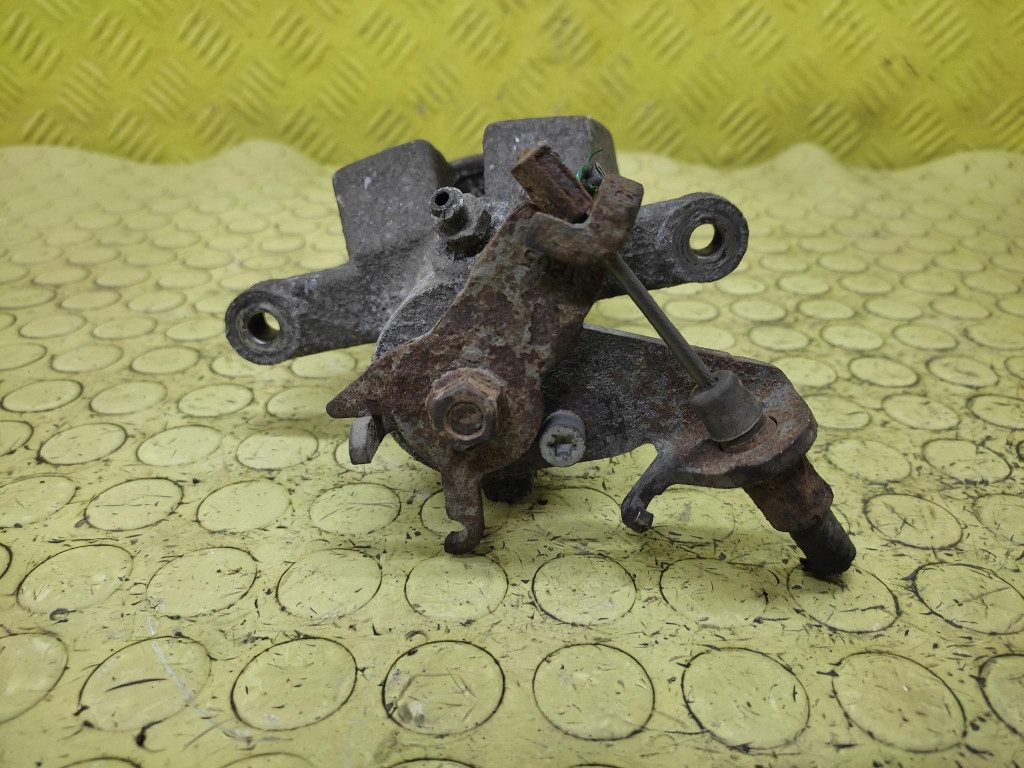 RENAULT MEGANE caliper left rear part