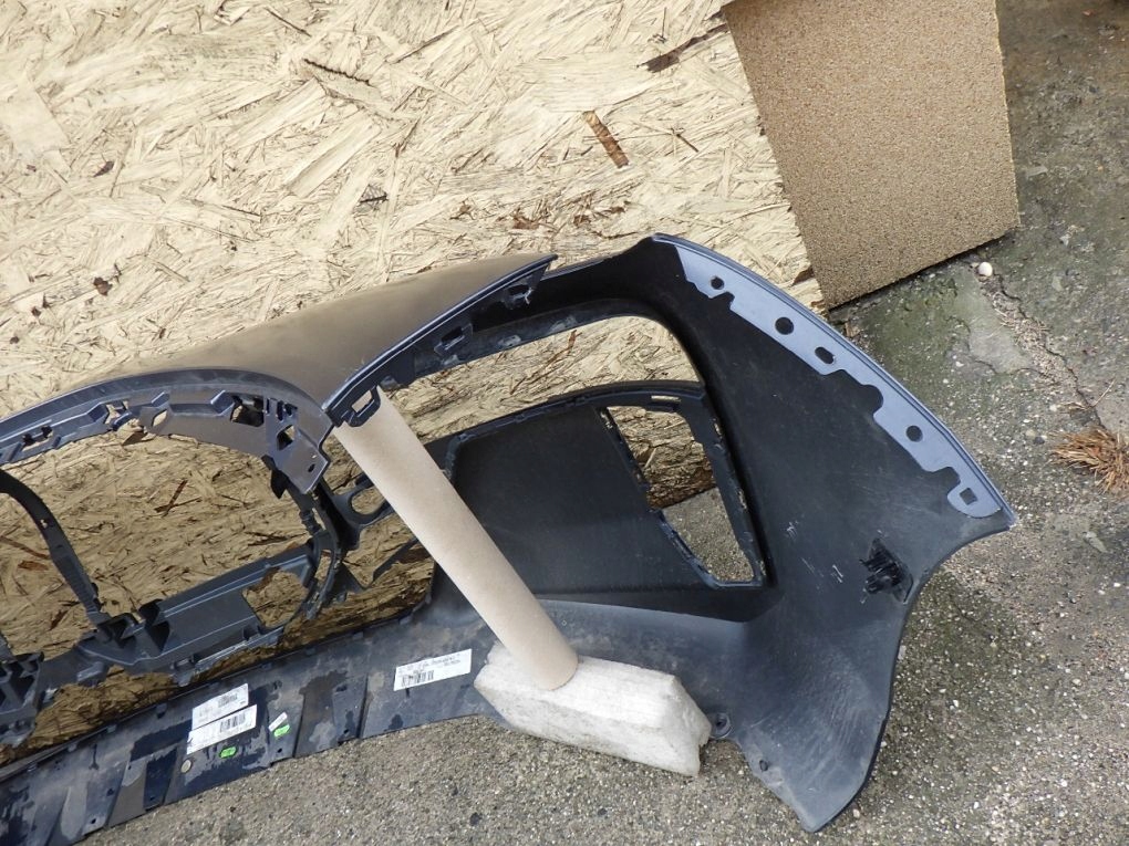 BMW 7 I7 G70 M PAKIET 2022- front bumper