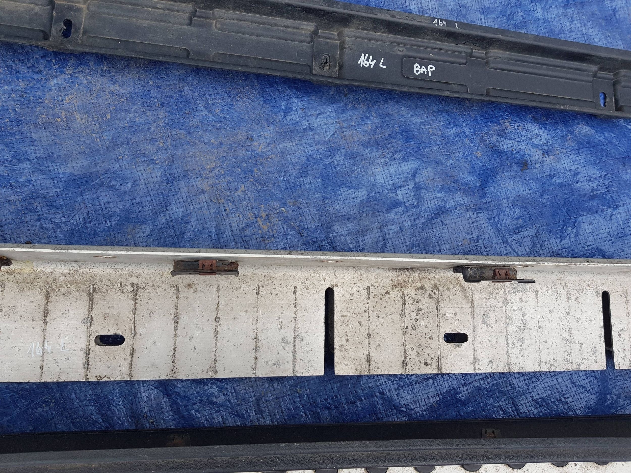 left threshold MERCEDES ML W164 cap moulding STOPIEN