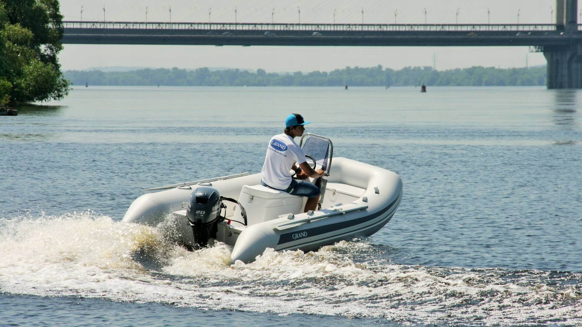 GRAND Silver Line S370NS RIB Ponton Łódź Motorówka Materiał podłogi tworzywo sztuczne