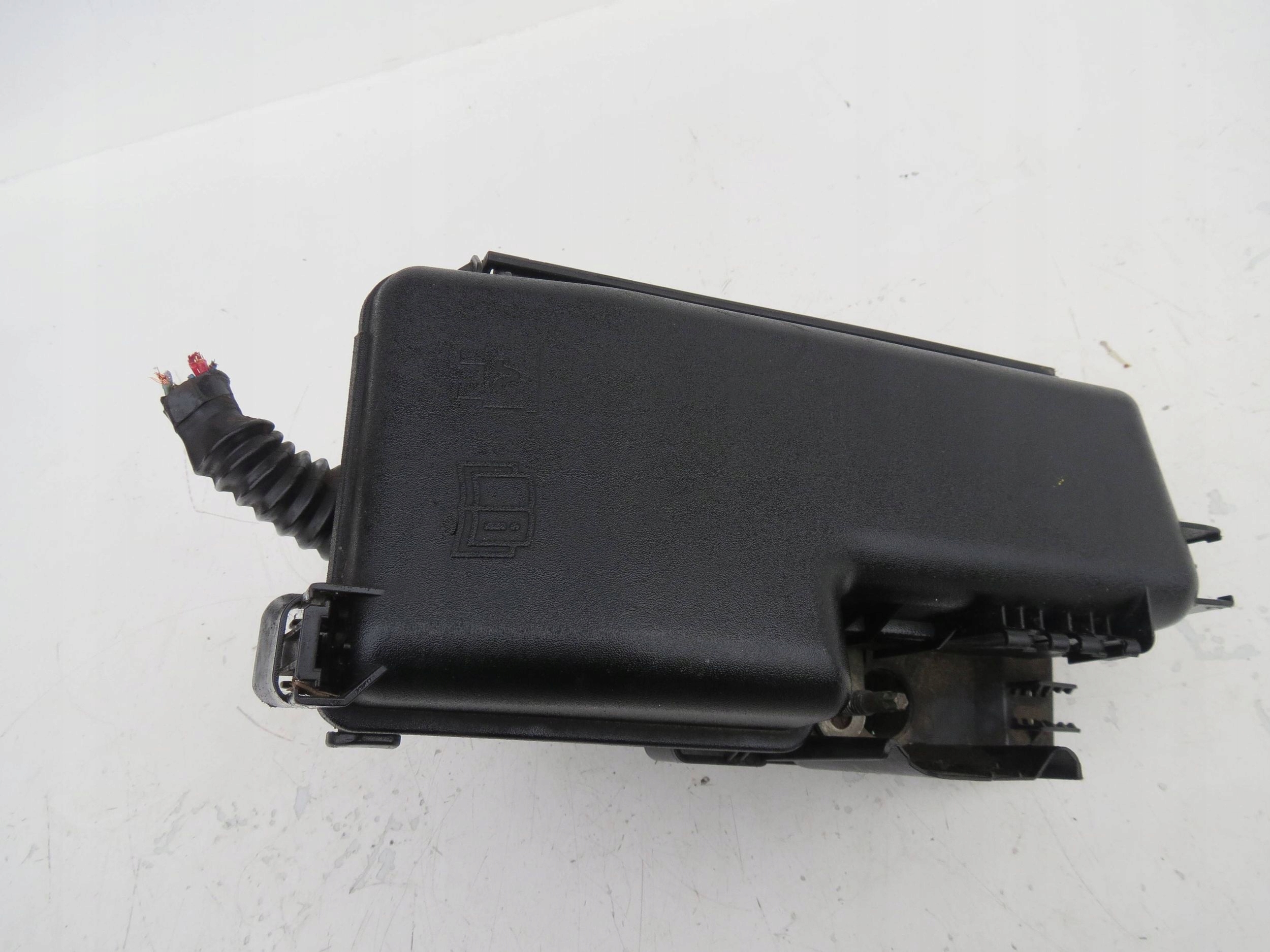 Module fusibles VOLVO XC90 4.4 V8 2007r 30797010