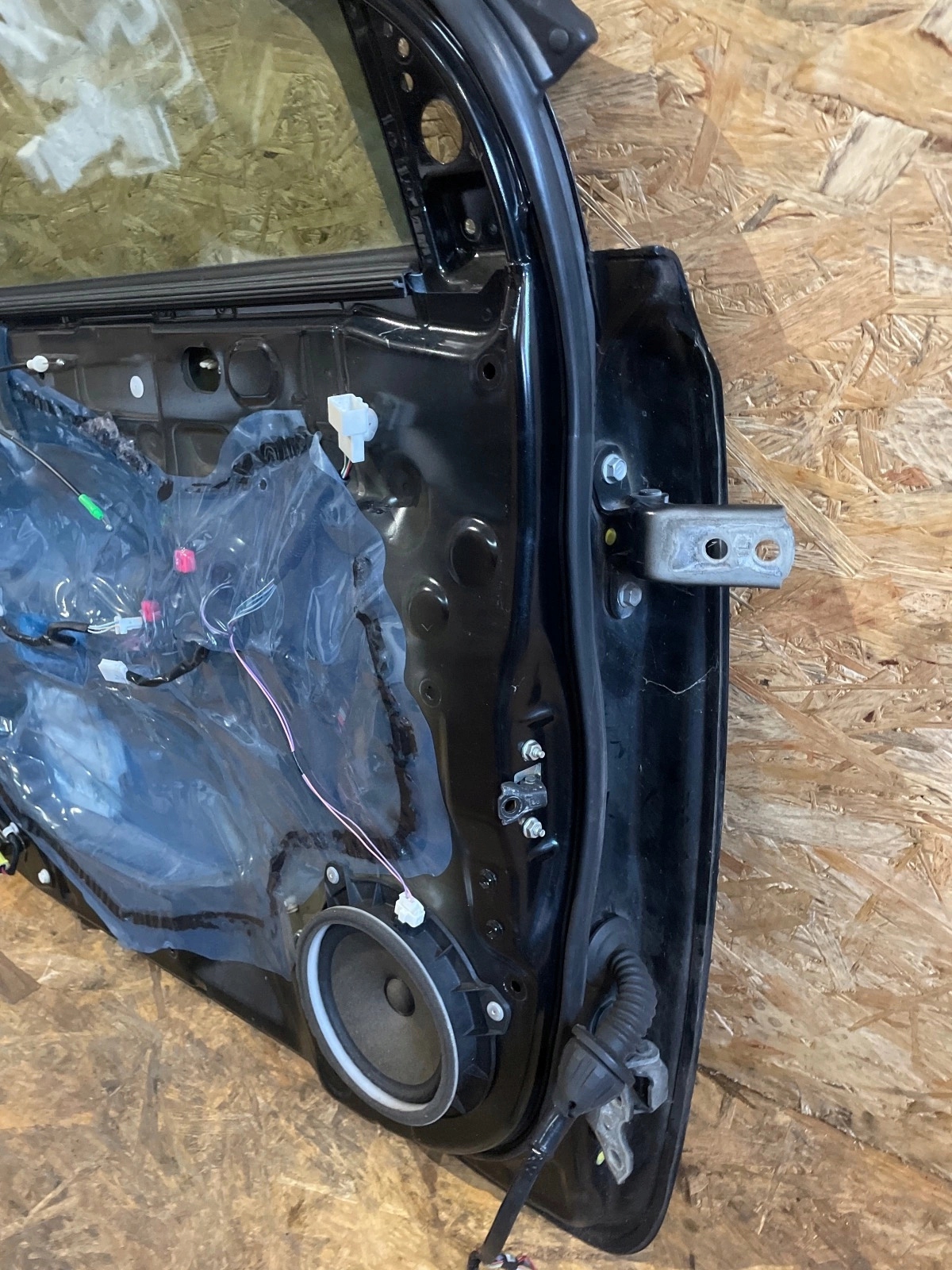 door front front left Toyota IQ black,
