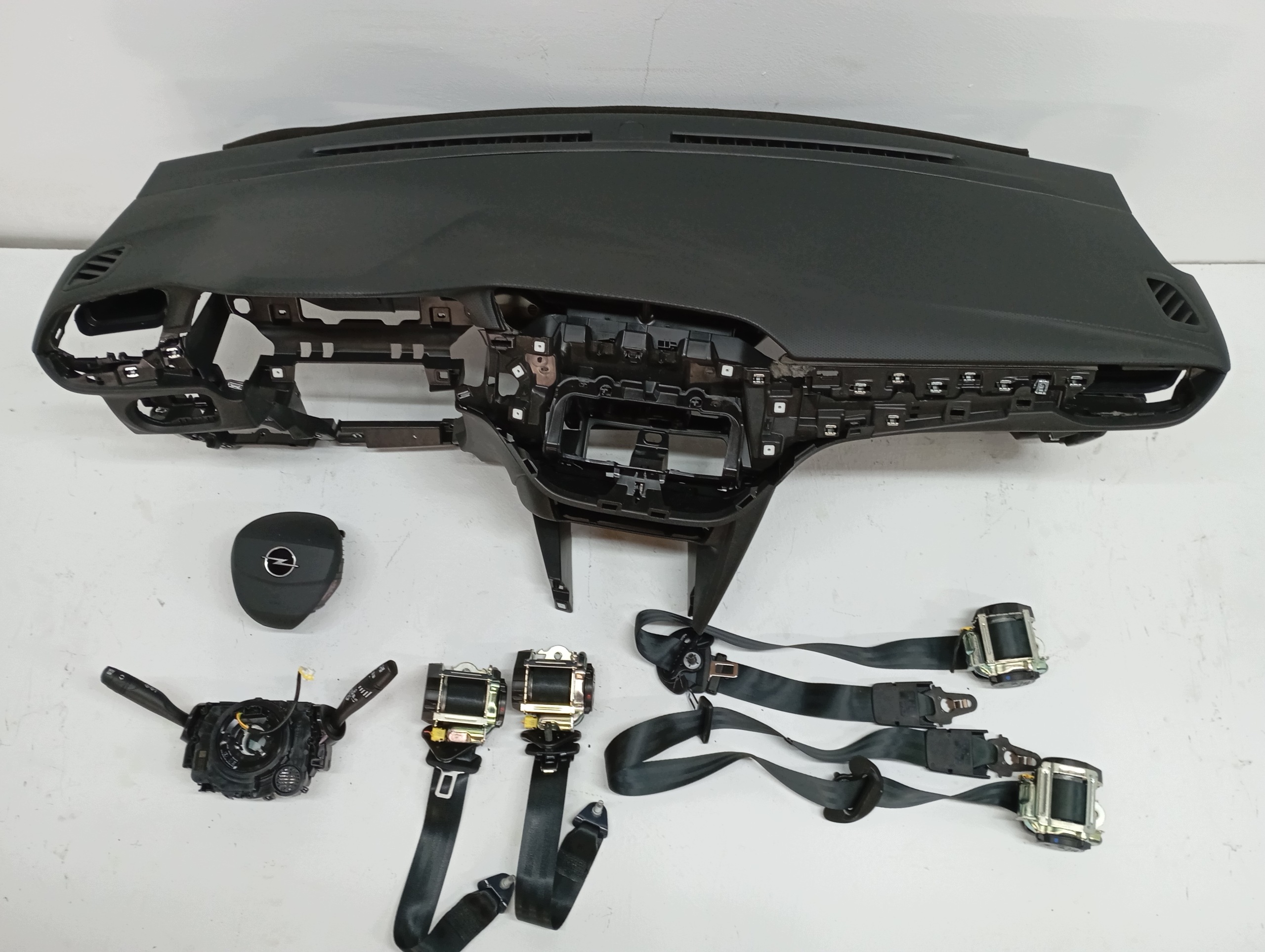 dashboard OPEL CORSA F