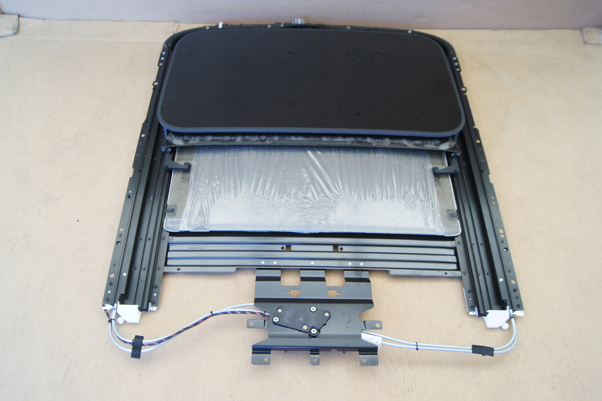 GD AUDI A8 S8 4H SZYBERDACH 4H0877041D