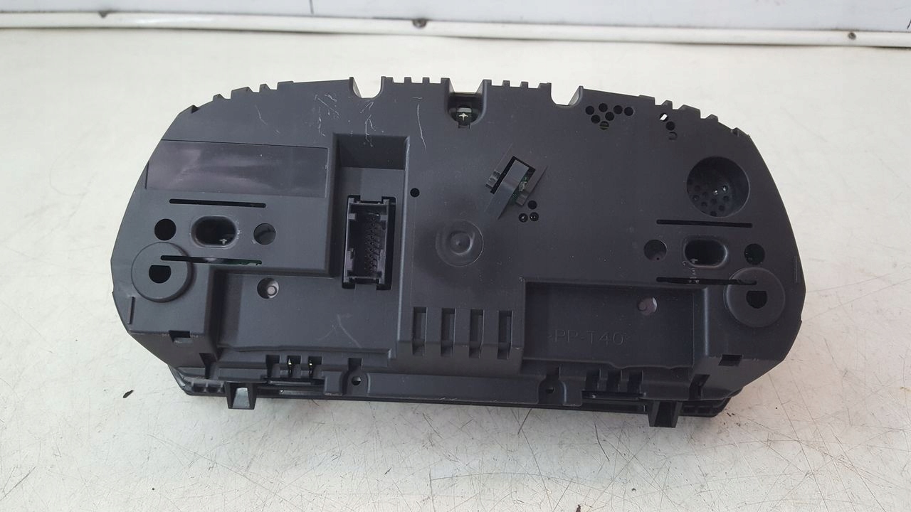 Instruments tachymètre compte tours BMW E90 E91 2,0