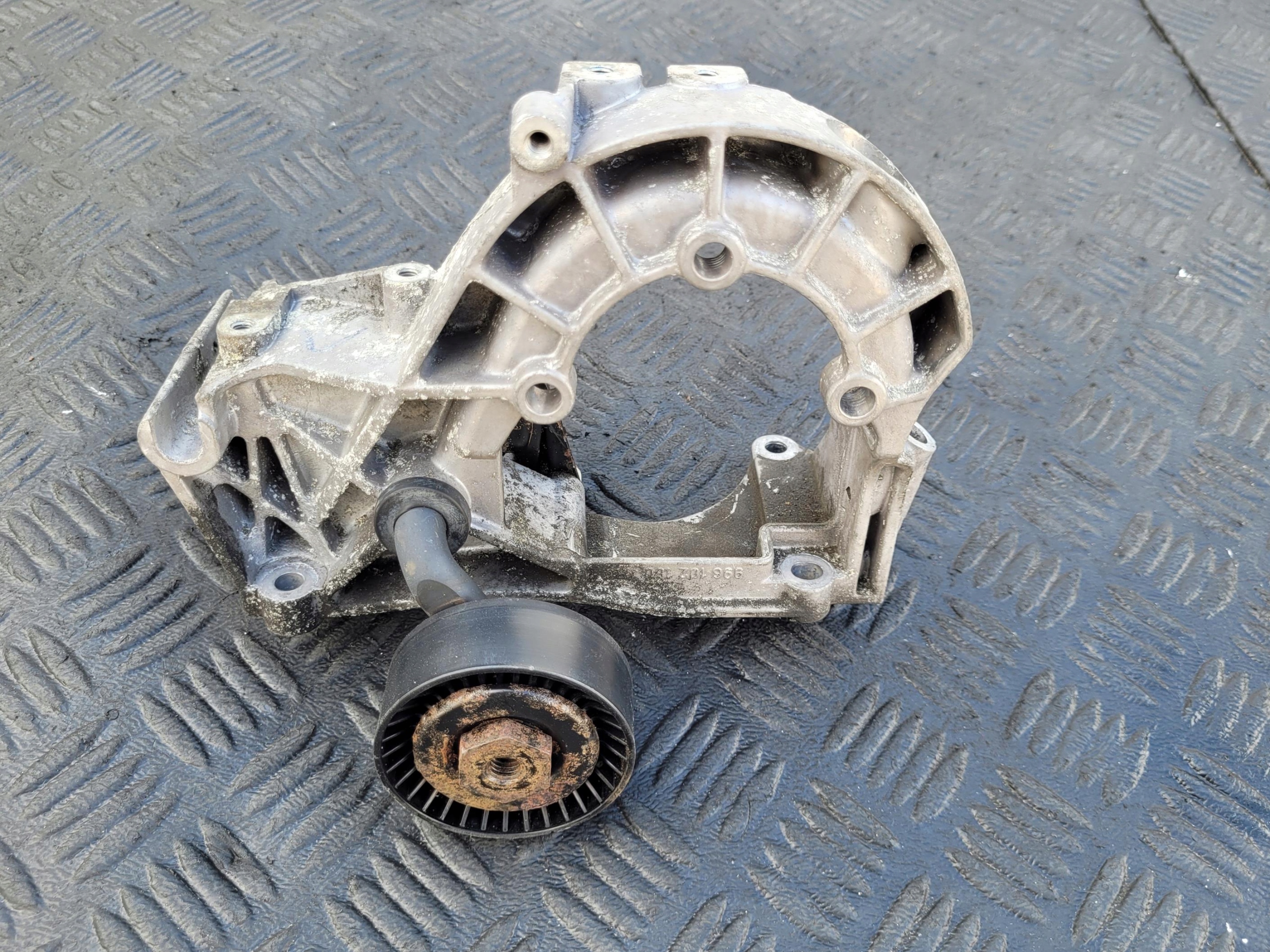 engine mount adjuster 9961021604R PORSCHE BOXSTER CAYMAN S 987 3.2