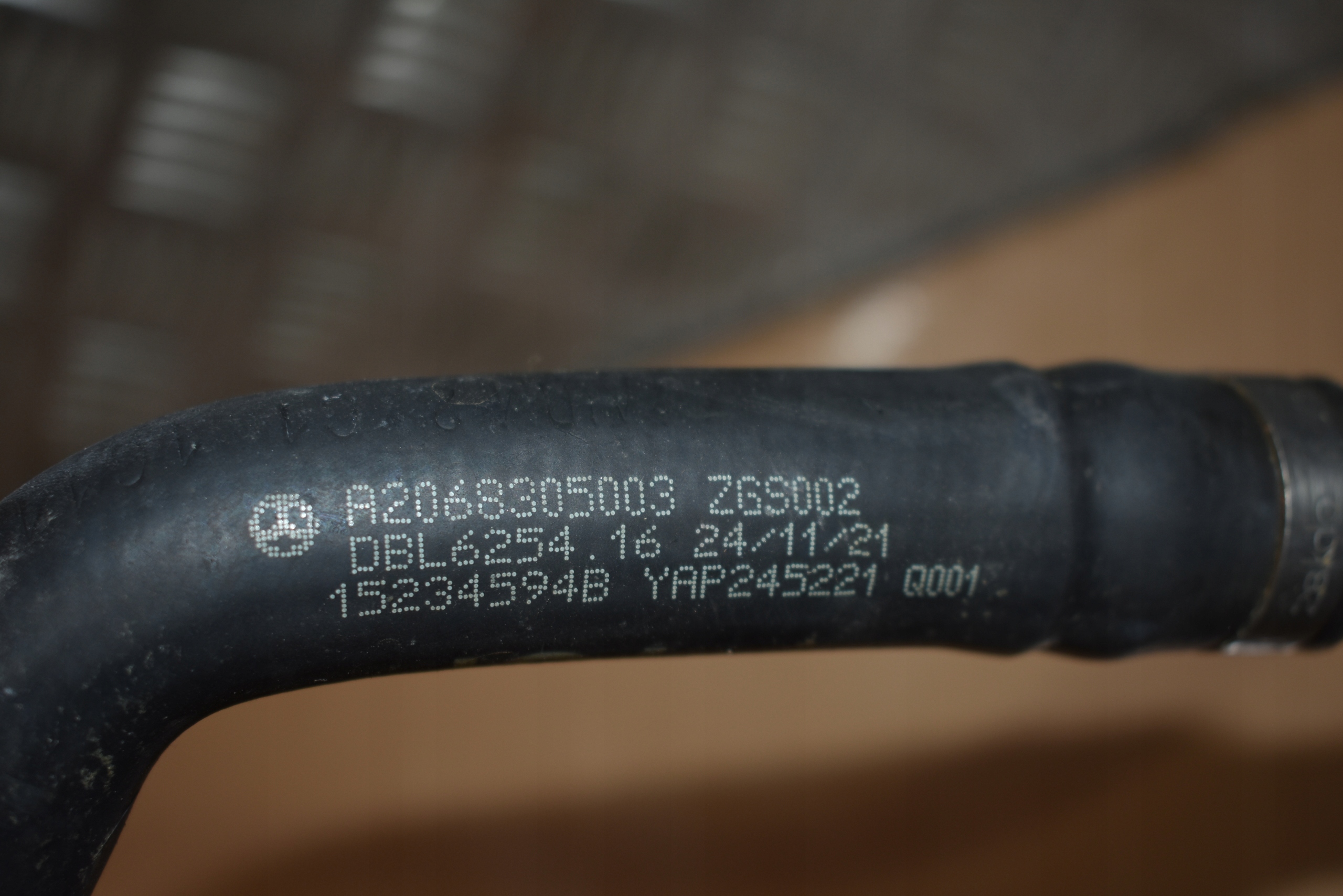parfait état canalisation eau MERCEDES W206 1
