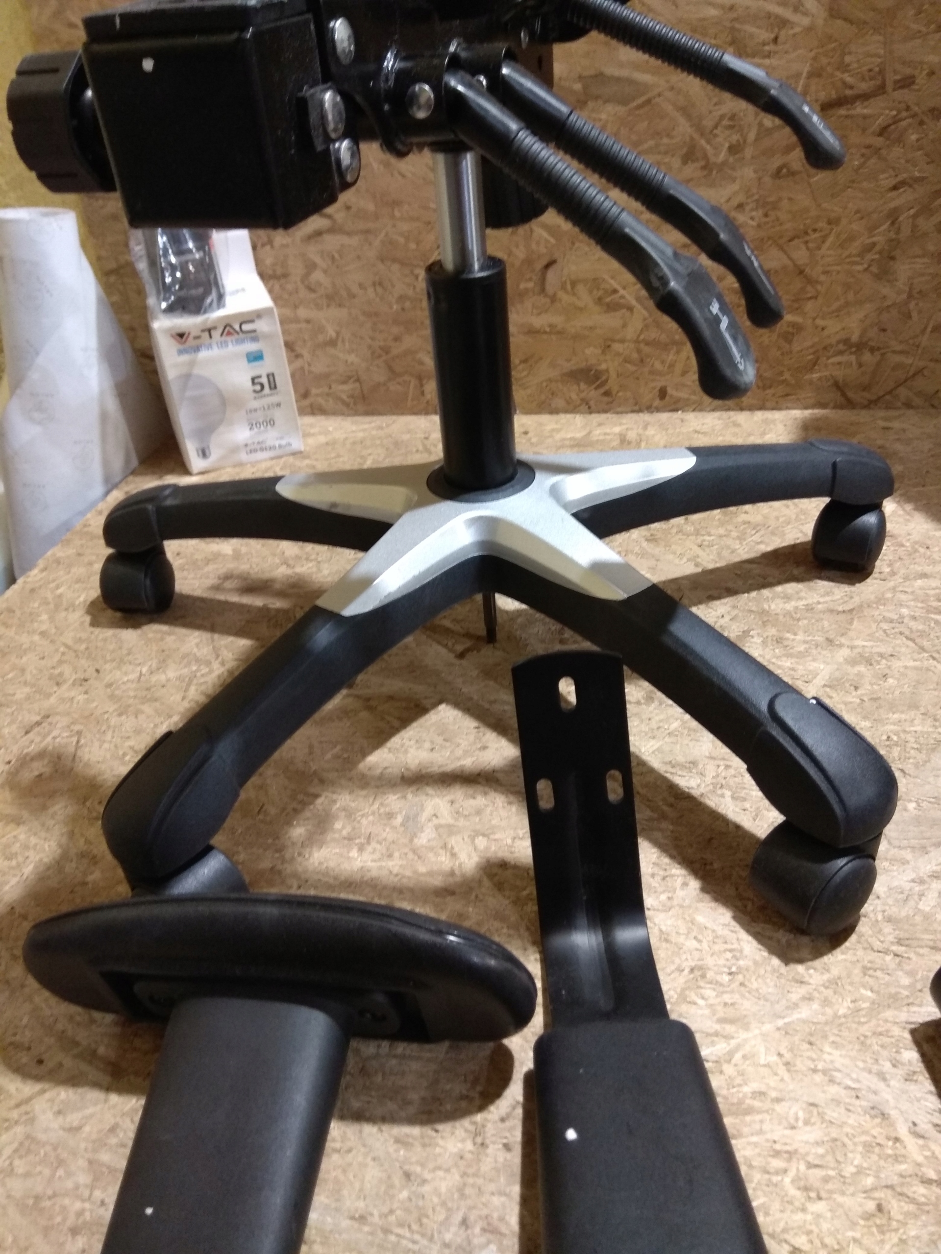 Fotel obrotowy Songmics 106 x 67 x 63 cm Głębokość mebla 63 cm