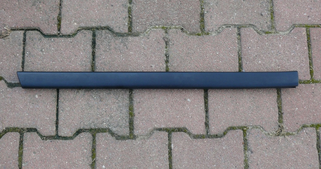 moulding lower door left rear part AUDI A8 D2 94-02r. 4D0854949A