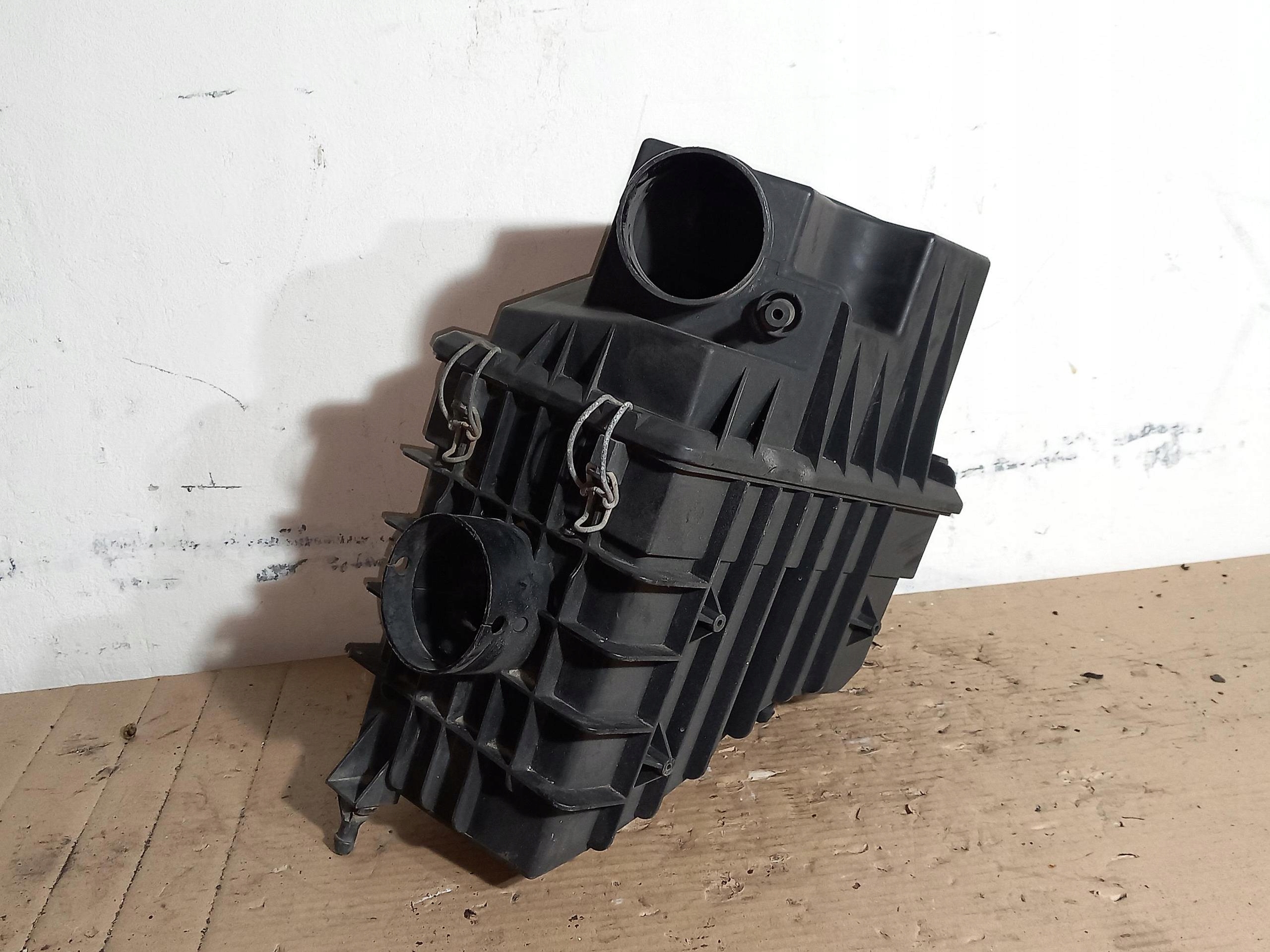 air filter housing FORD TRANSIT MK6 2.4 TDCI YC159600DC