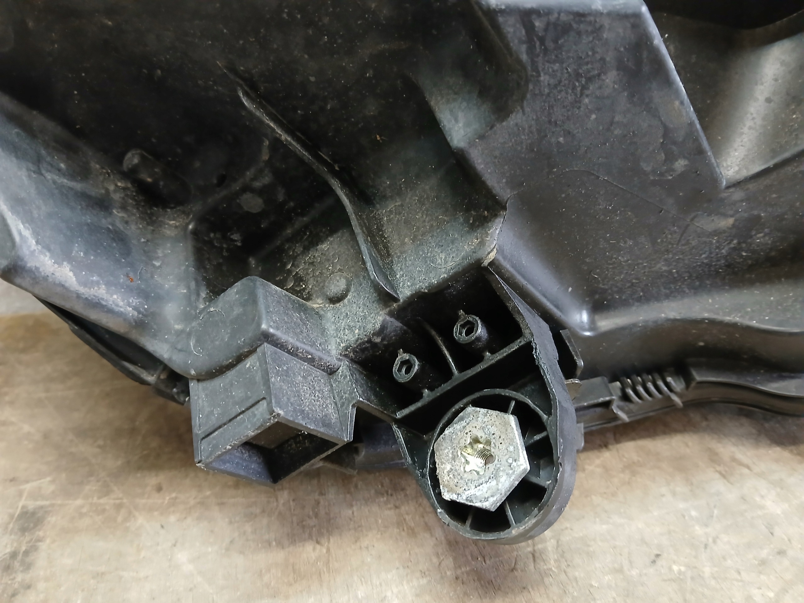 light front left MERCEDES C KLASA W205 A205 A2059066402