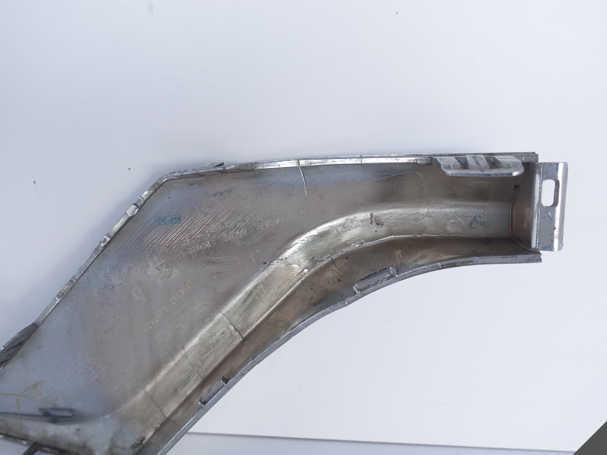 JEEP GRAND CHEROKEE SUMMIT bumper CHROM moulding