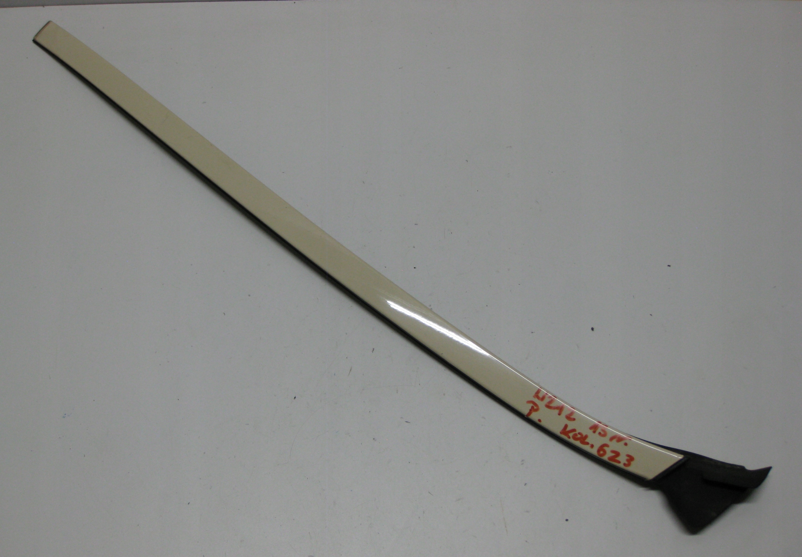 MERCEDES W212 LIFT E class 13R moulding windows front right A2126901082