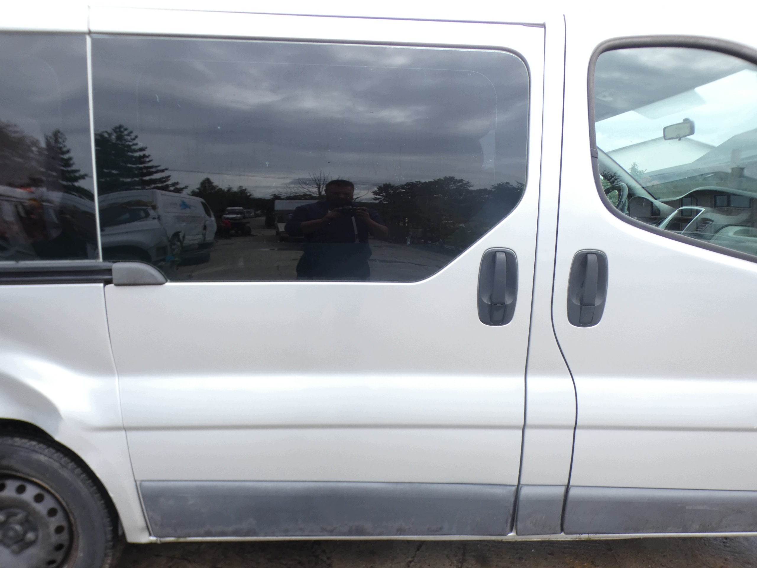 door sliding renault trafic ii vivaro jl9m73
