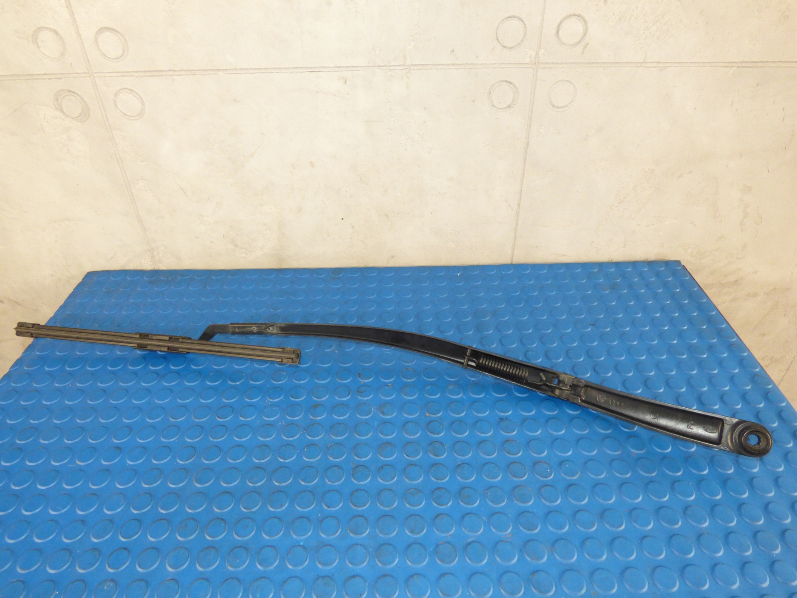 wiper arm right EUROPA KIA CEED III