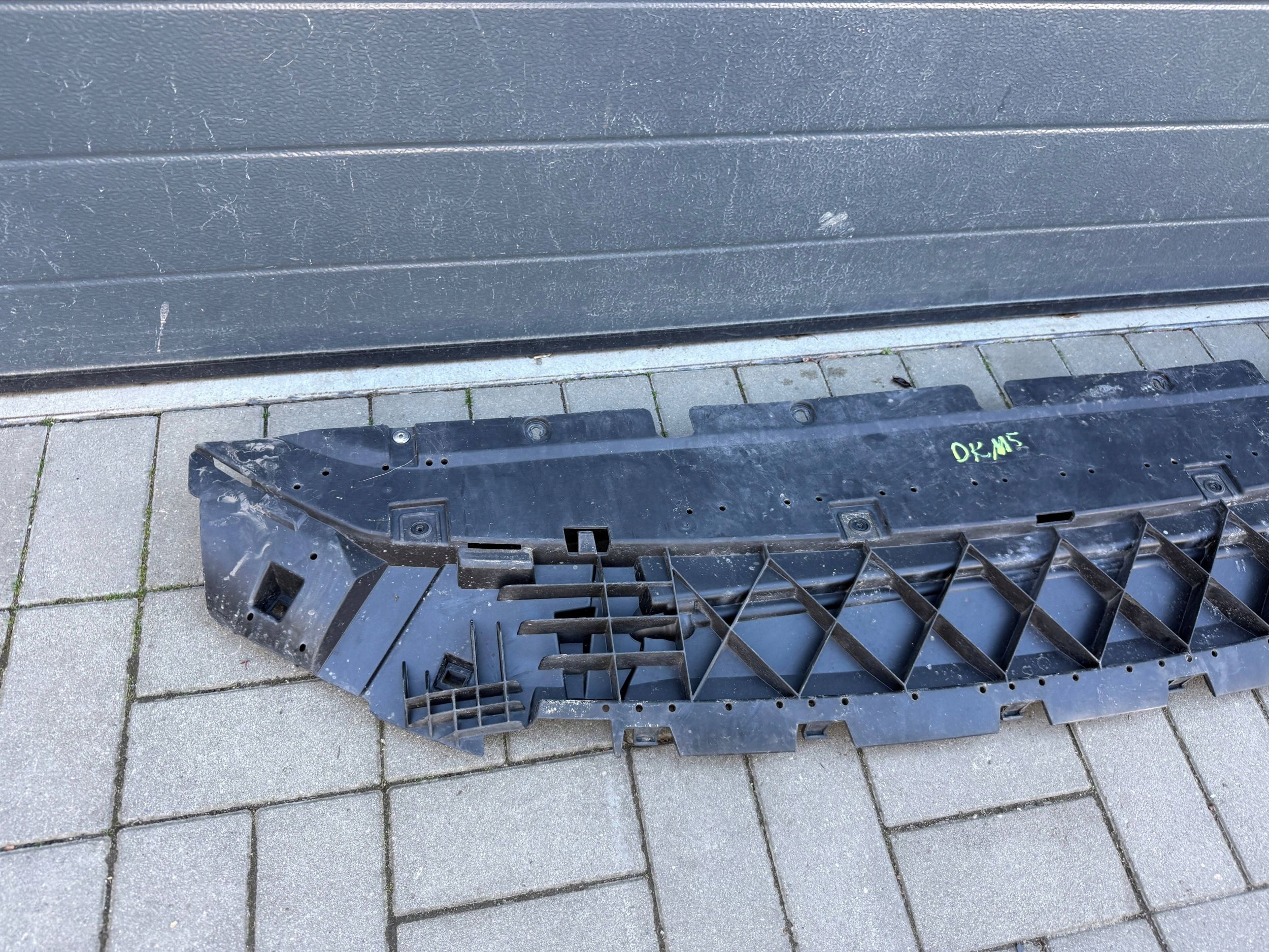 Audi Q5 2 II 80a abdeckung Blende Abdeckung unter Stoßstange