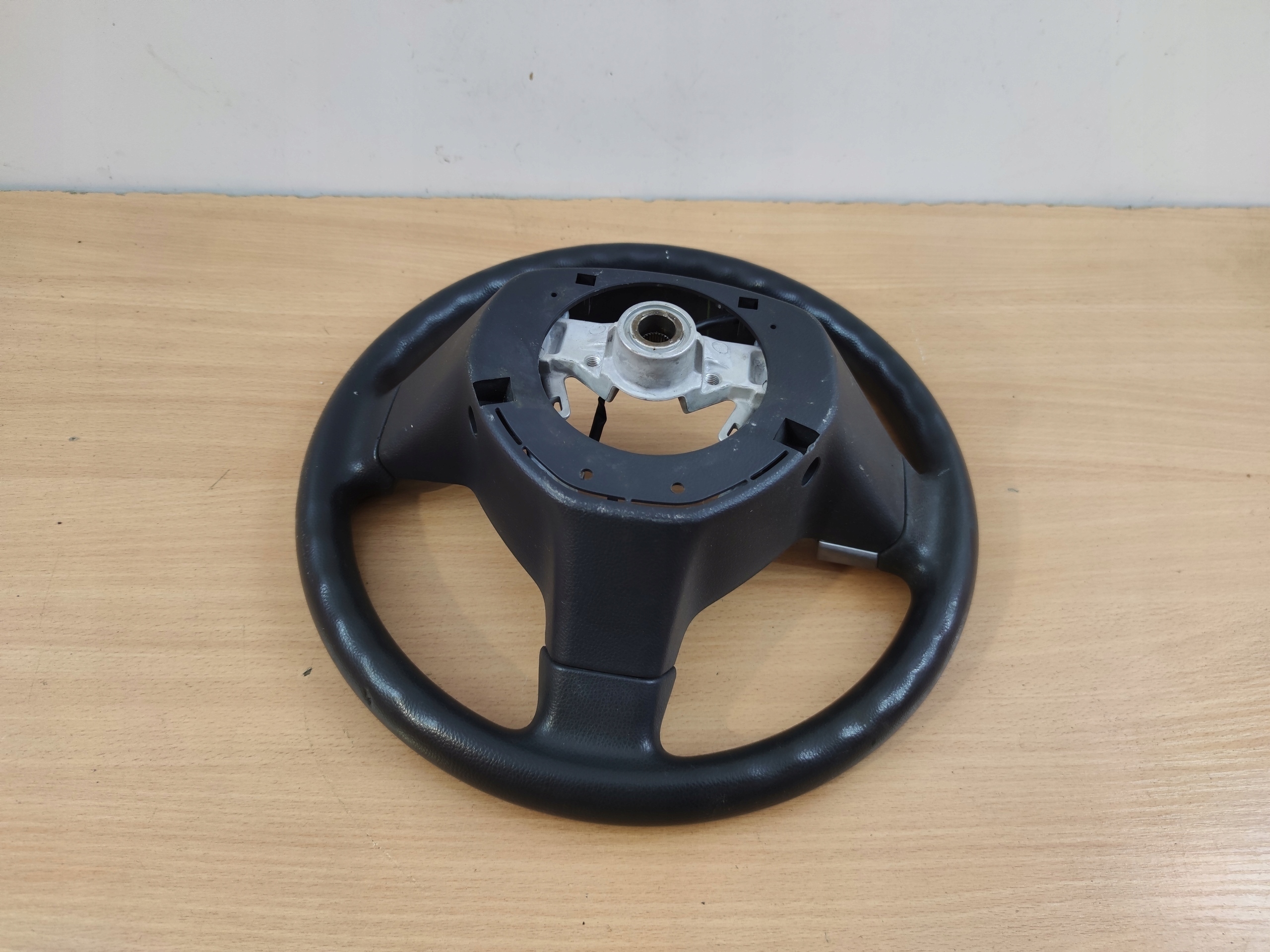 SUZUKI SWIFT 05-08 ROK ORIGINAL LENKRAD LEDER