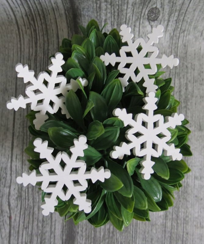

510 4x Drewniane Śnieżynki Gwiazdki Na Choinkę 7cm