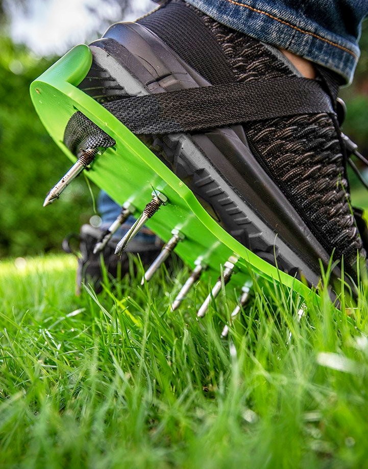 BUTY DO AERACJI Z KOLCAMI DO TRAWNIKA NAPOWIETRZANIA TRAWY WERTYKULACJI Zasilanie ręczne