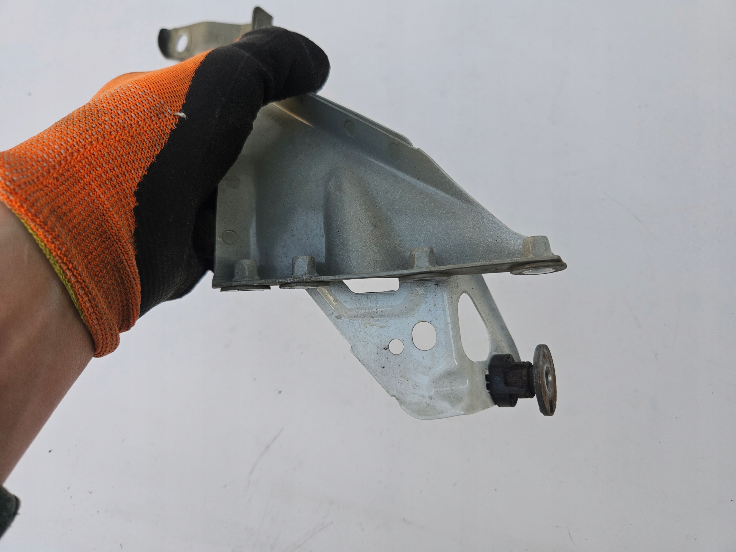 Support plaque Aile Droit AUDI A6 C7 4G LY9C