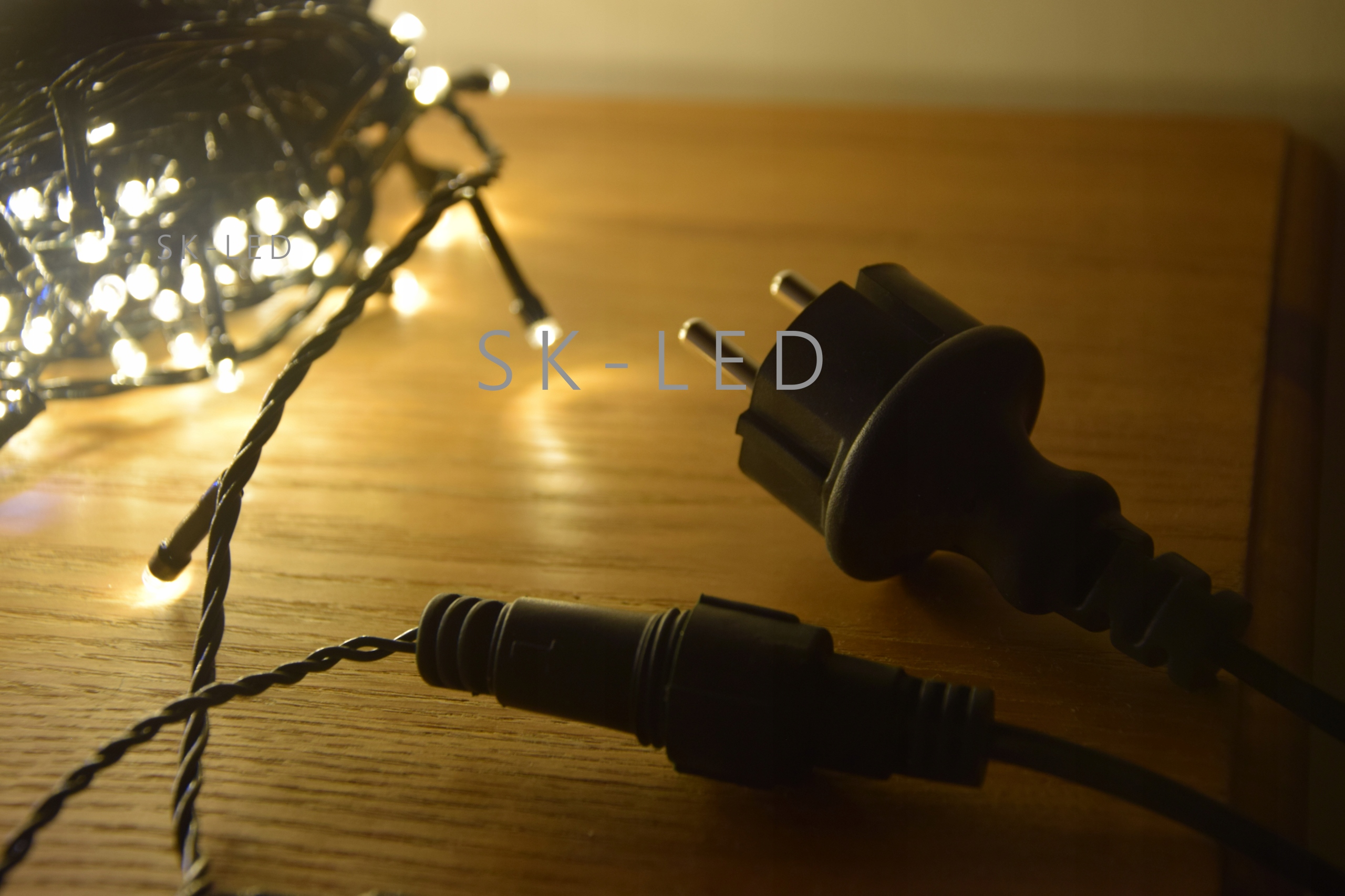 ZEWNĘTRZNE LAMPKI CHOINKOWE 500 LED STAŁE + FLASH Kolor lampek biały