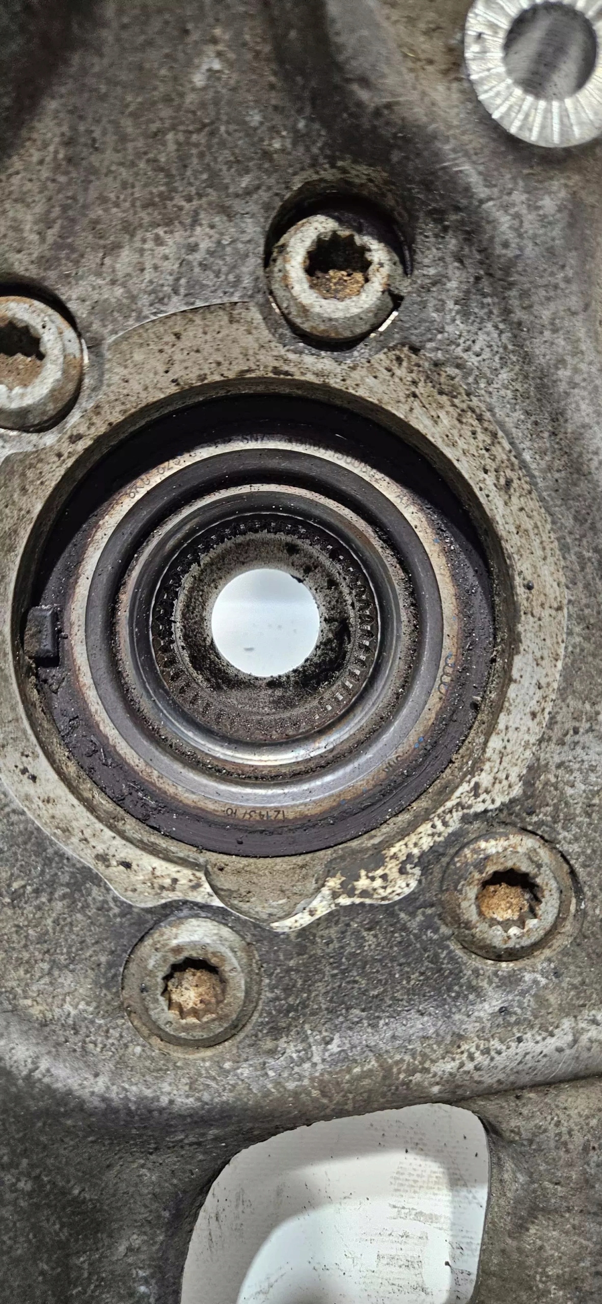 otoč čepu pravý předek AUDI A4 B8 A5 07-15