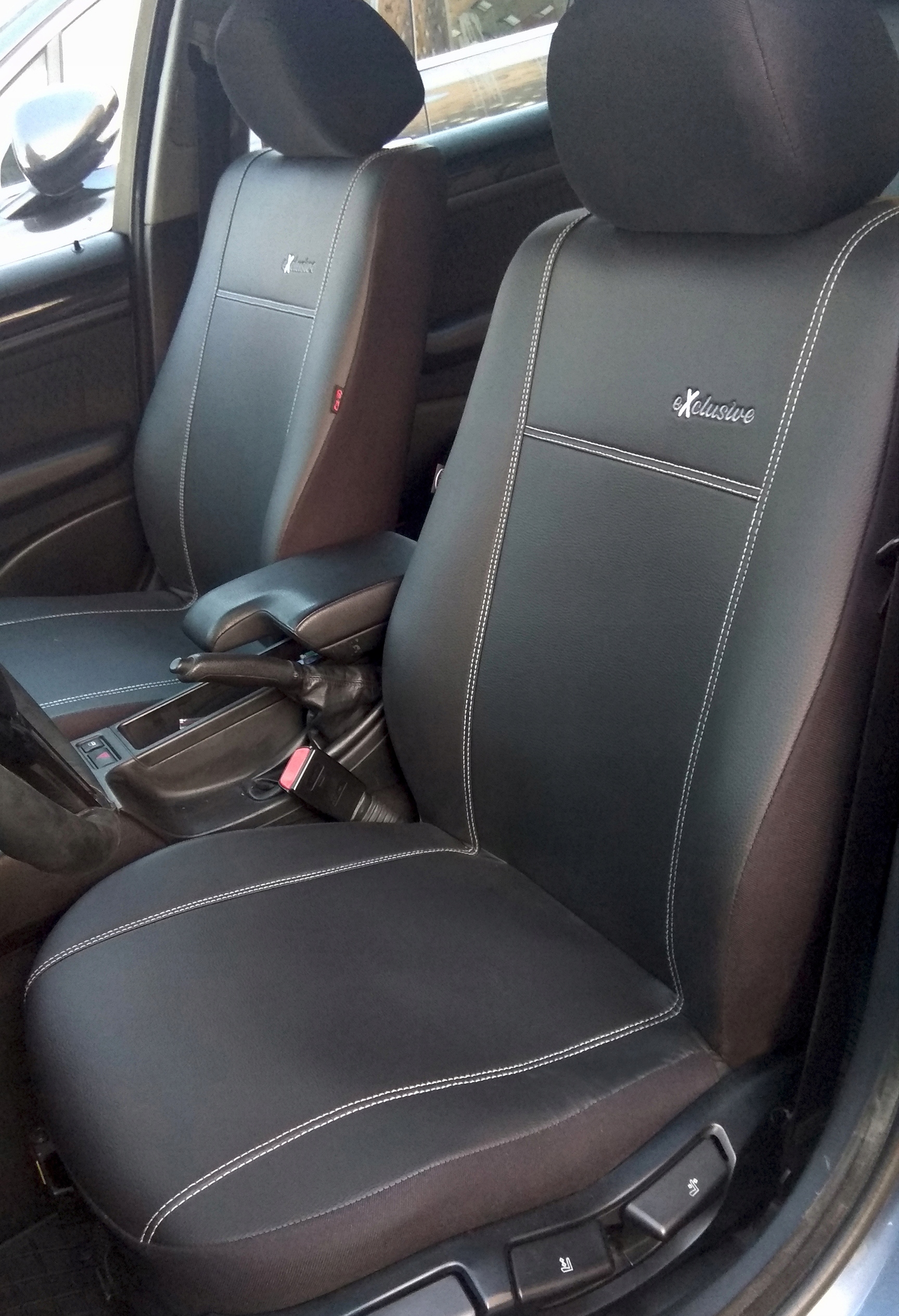 SKÓRZANE POKROWCE SAMOCHODOWE DO TOYOTA AVENSIS 2 Rodzaj Uniwersalne