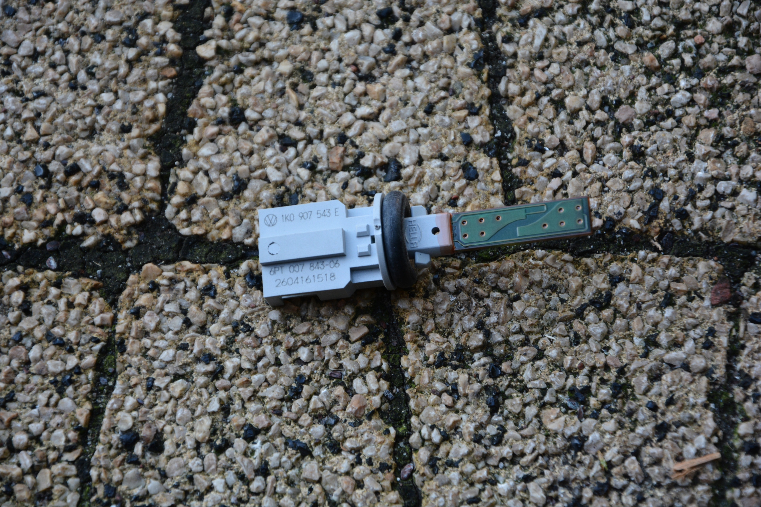 CZUJNIK TEMPERATURY VW GOLF 7 VII 1K0907543E