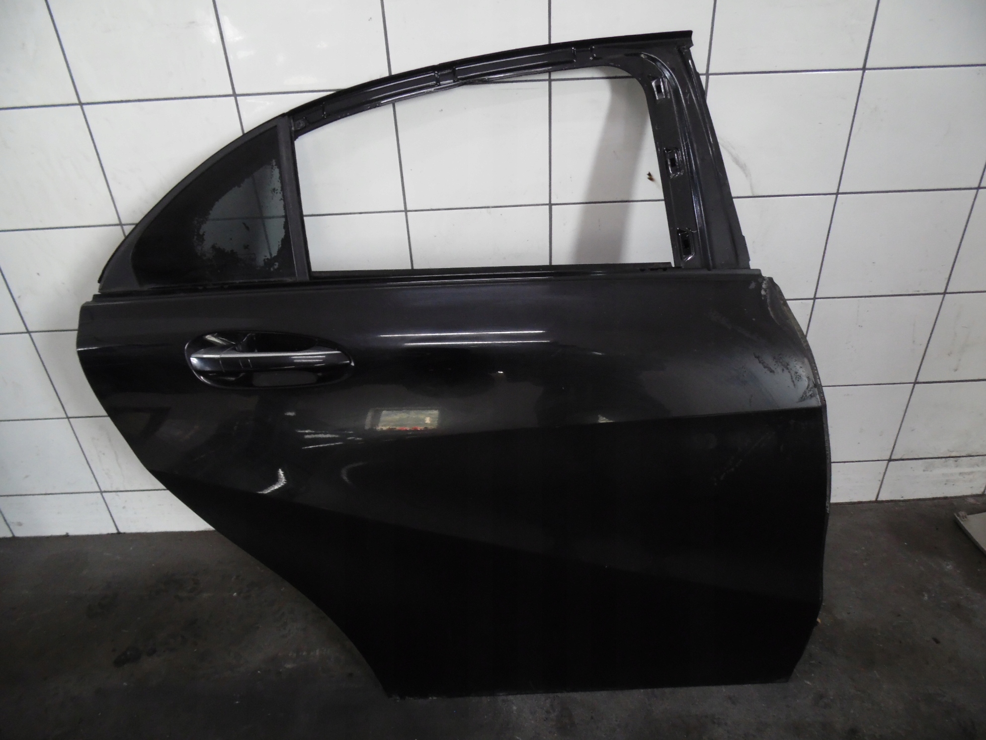 DRZWI PRAWE TYŁ MERCEDES W176 A KLASA