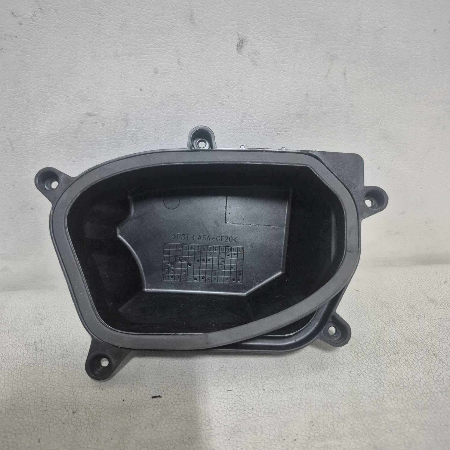 VW AMAROK and 1 09-20 cover REFLEKTORA lights left front