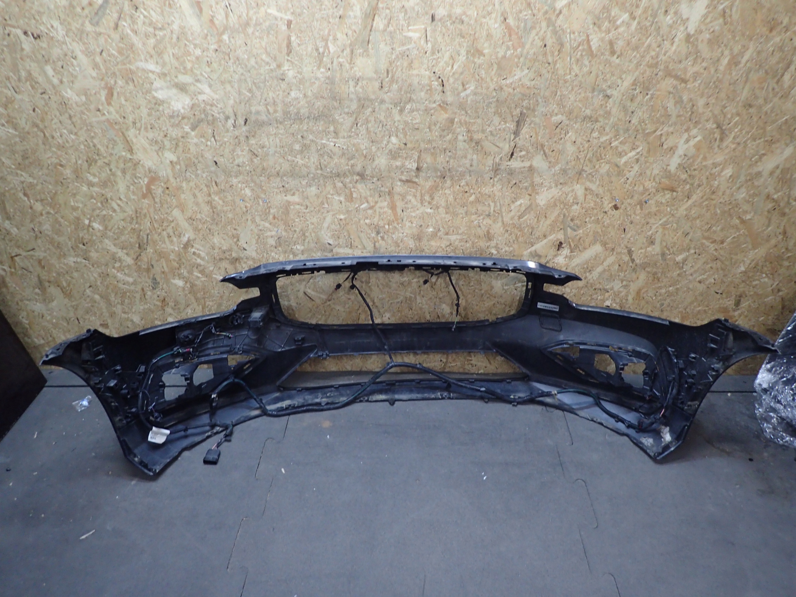 BUMPER FRONT VOLVO S60 V60 18
