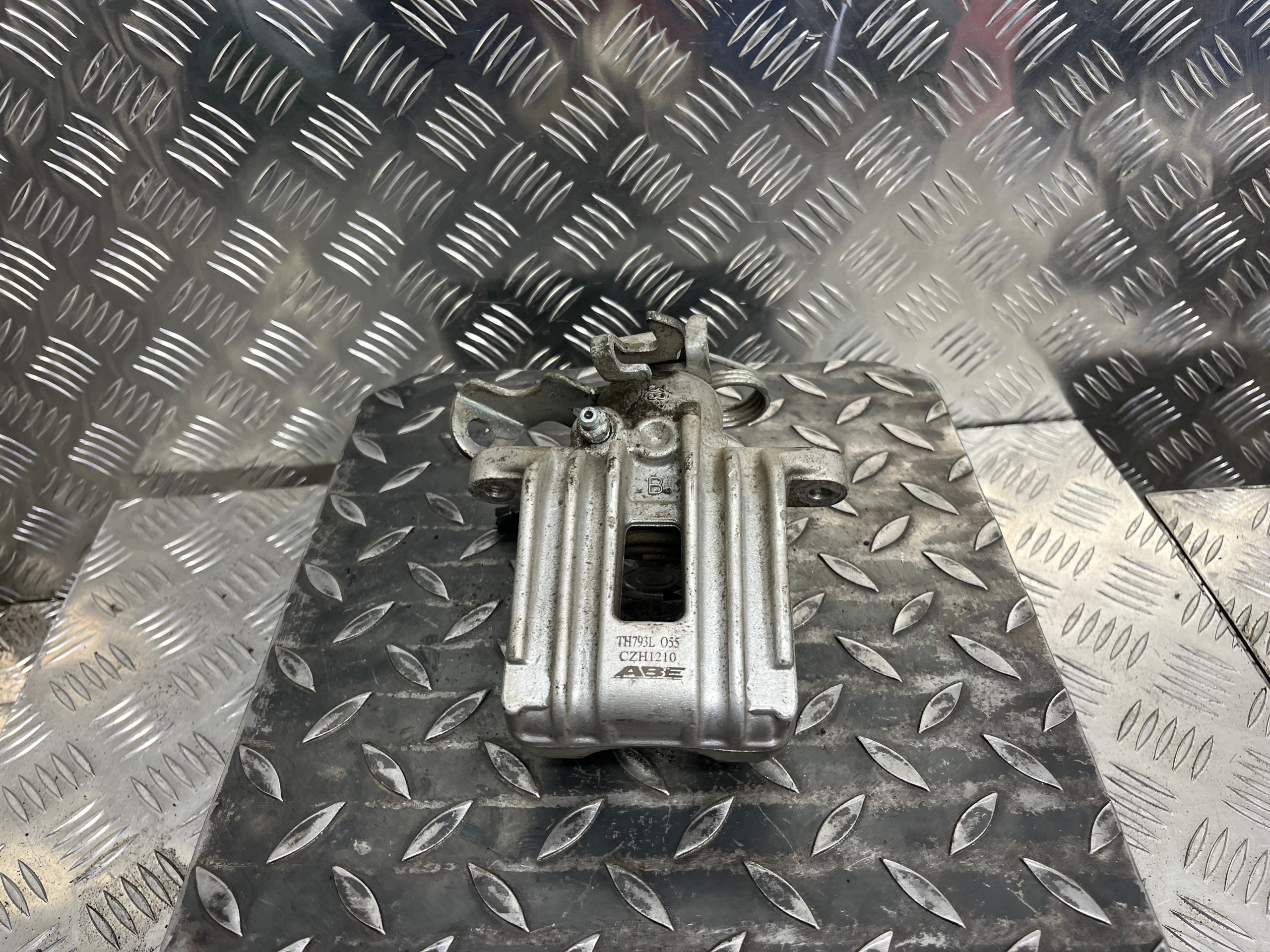 caliper brake left rear part rear VOLKSWAGEN PASSAT B5 FL