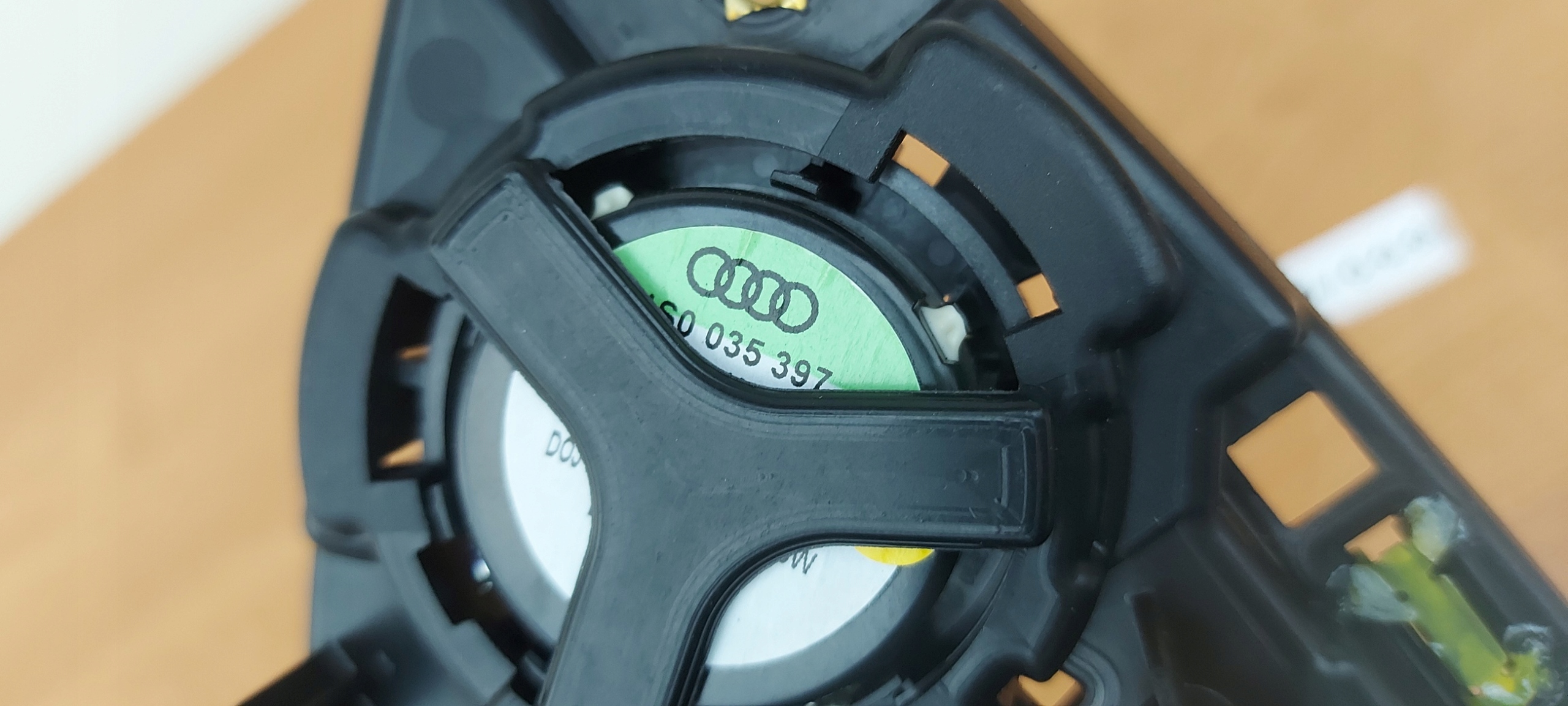 AUDI R8 4S speaker speakers W KONSOLE DESKE