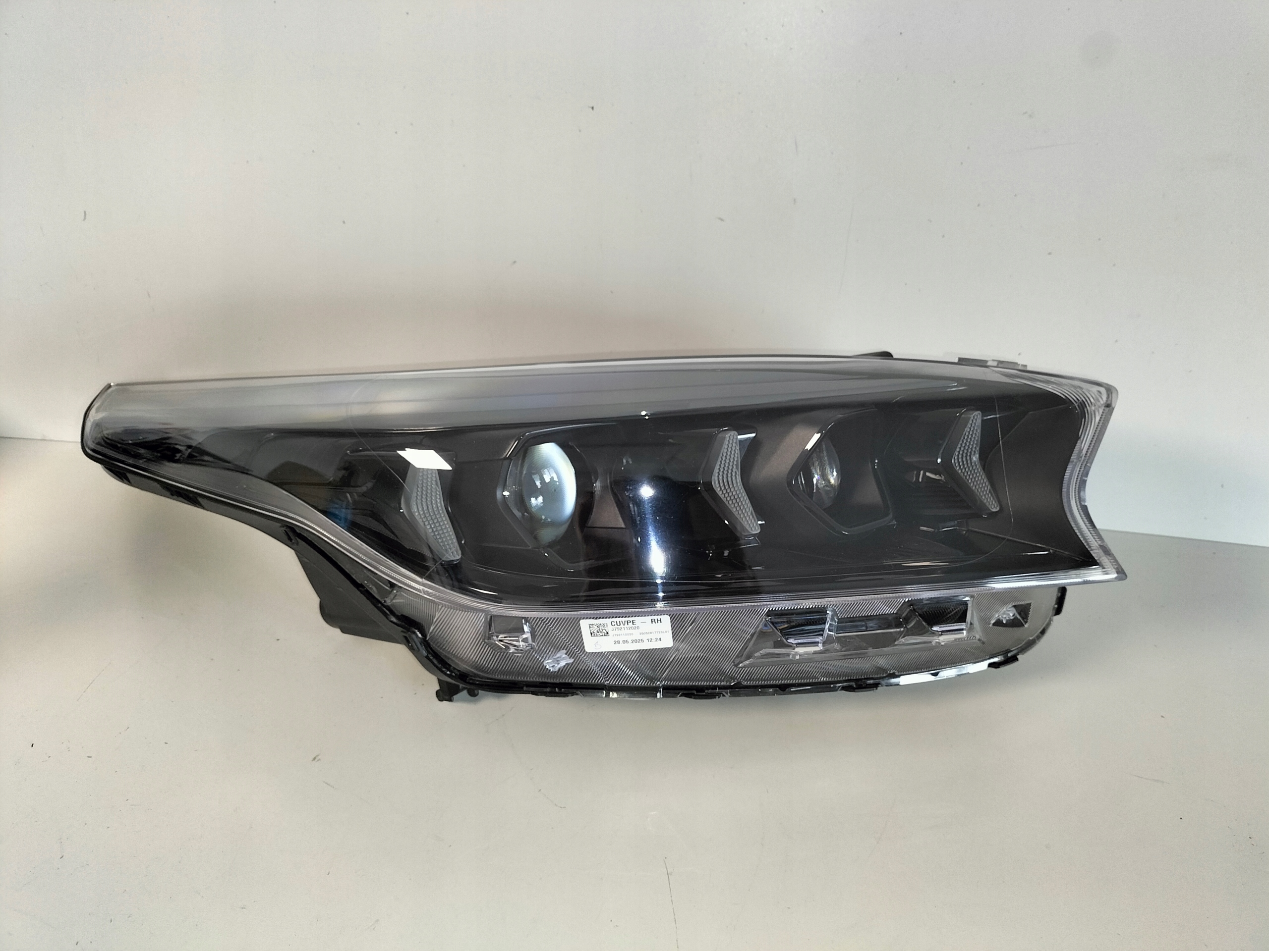 light front reflektor right KIA X-CEED LIFT 22- FULL LED