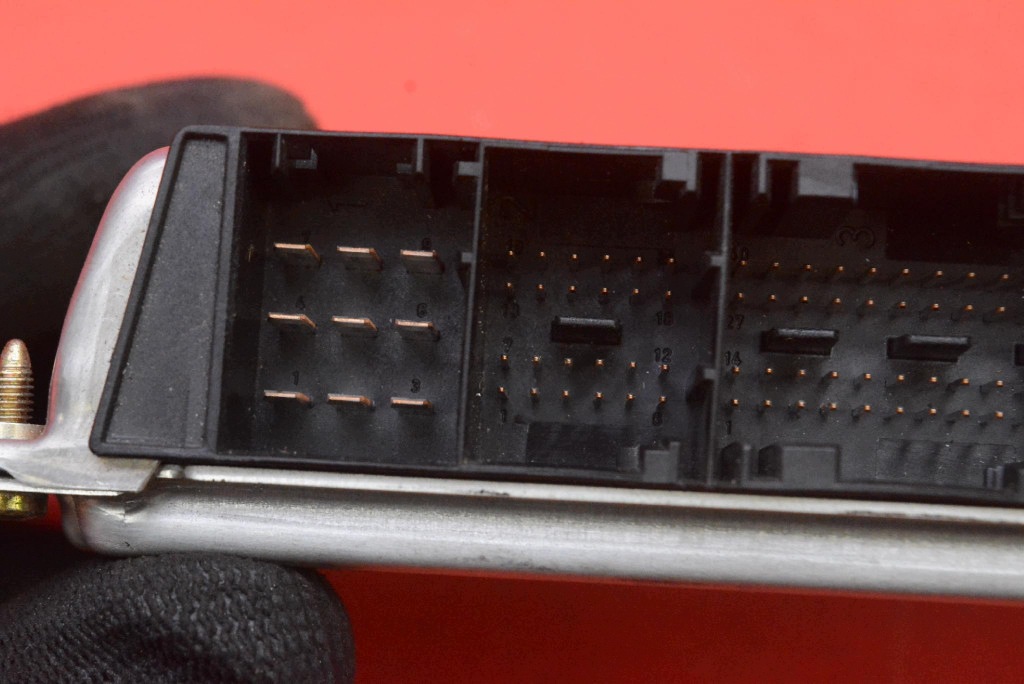 control unit computer of the engine 7511570 BMW E39 2.2i 170 KM LIFT 00-04