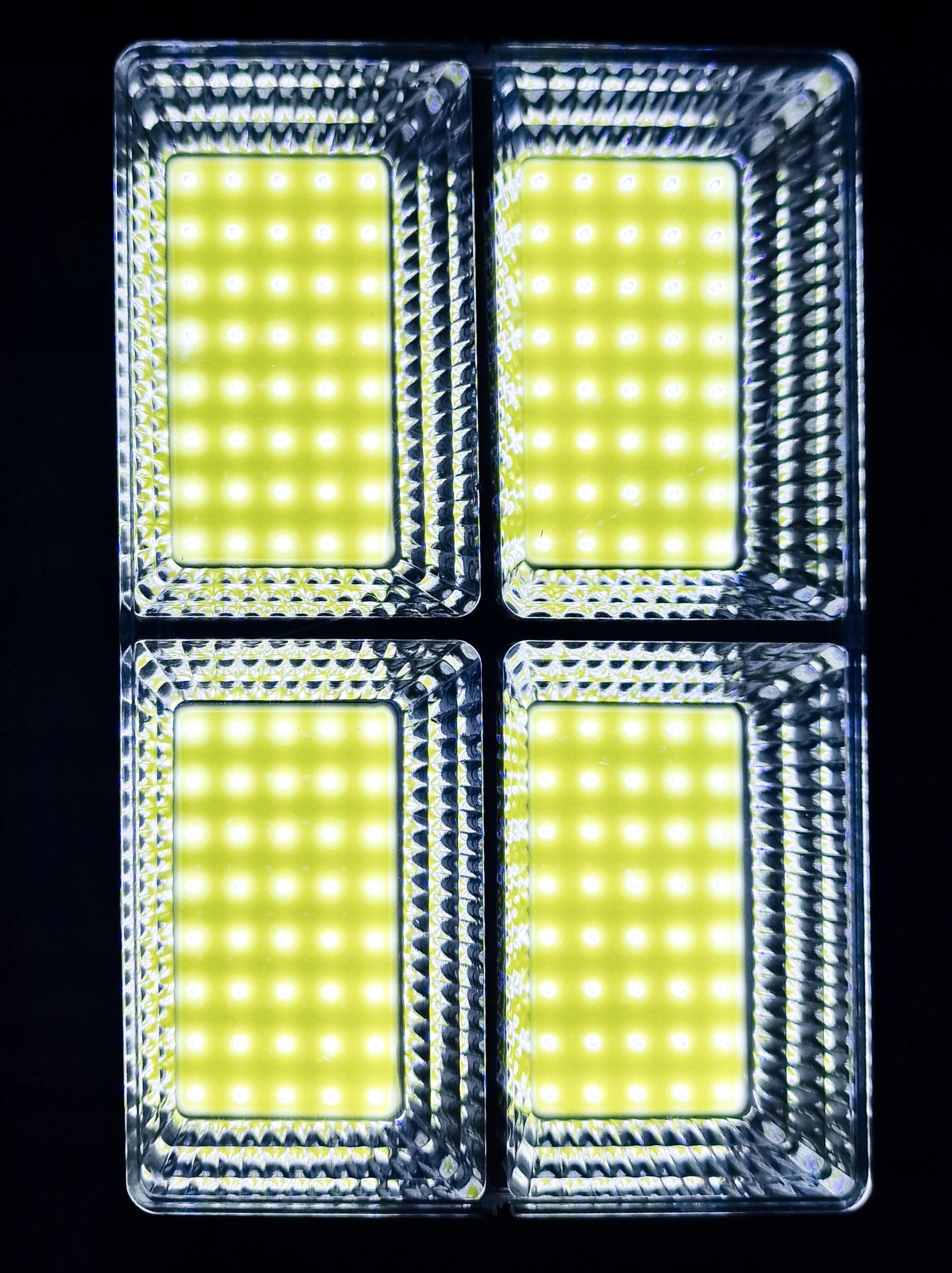 MOCNA LAMPA SOLARNA CZUJNIK RUCHU ULICZNA ZEWNĘTRZNA IP 65 160 LED 3 TRYBY Strumień świetlny 300 lm