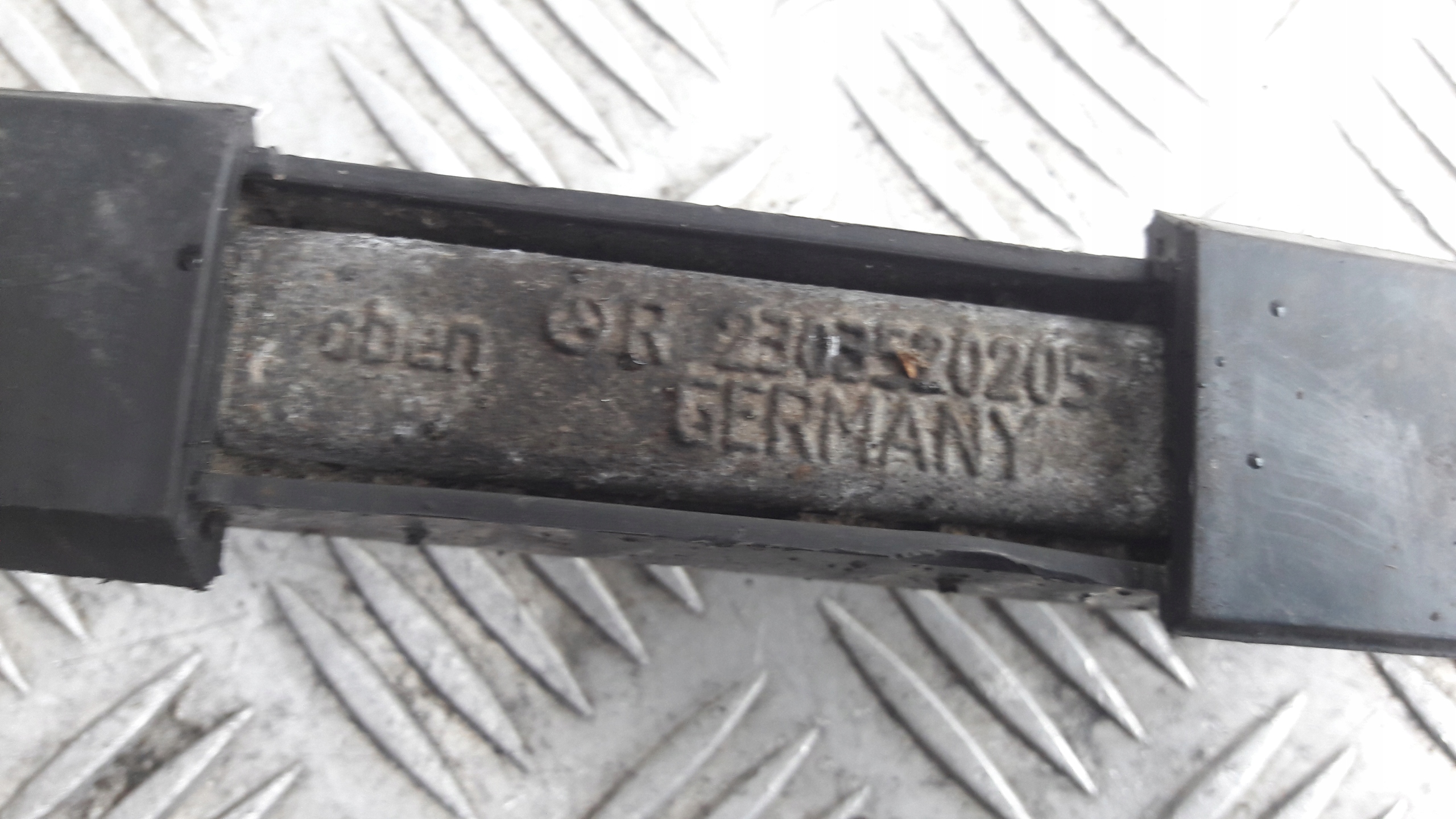 MERCEDES W204 Querlenker links oder rechts heck A2303520001