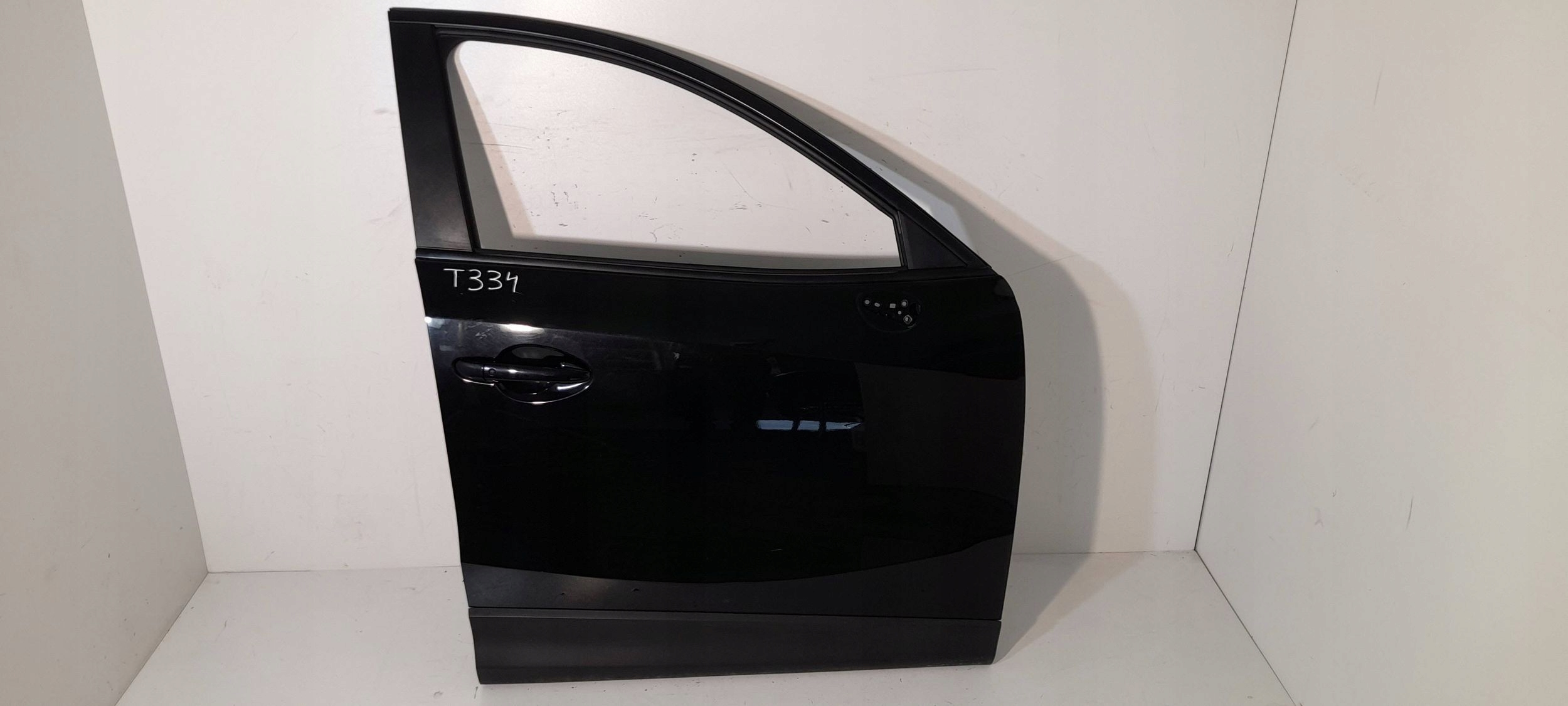 Mazda CX-5 CX5 and door front right (T334)