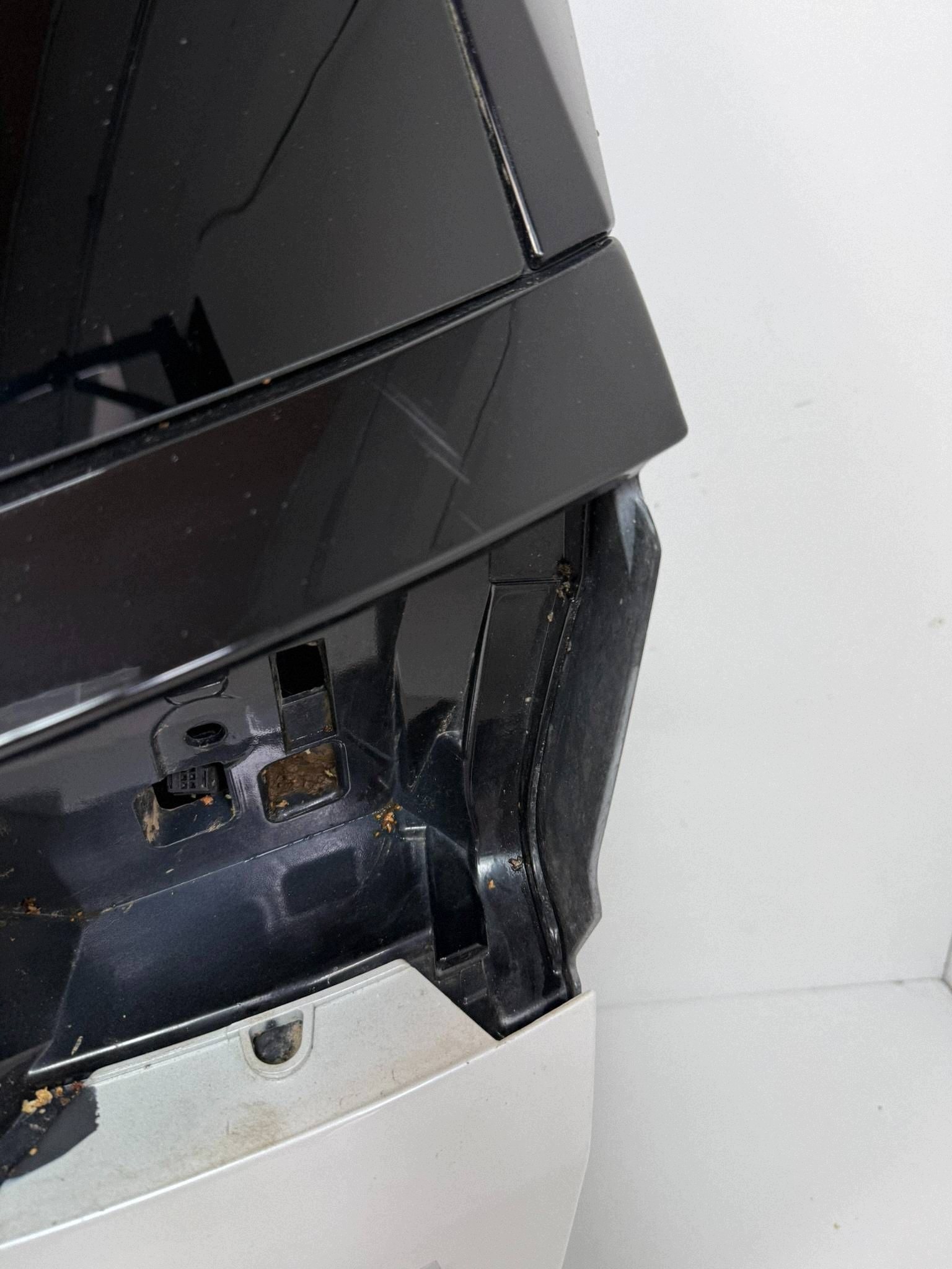 Peugeot 3008 II rear trunk door