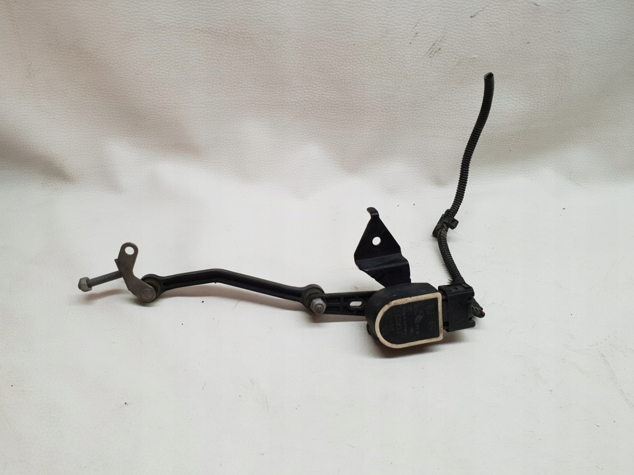 Датчик выравнивания MERCEDES ML W166 A0045429918