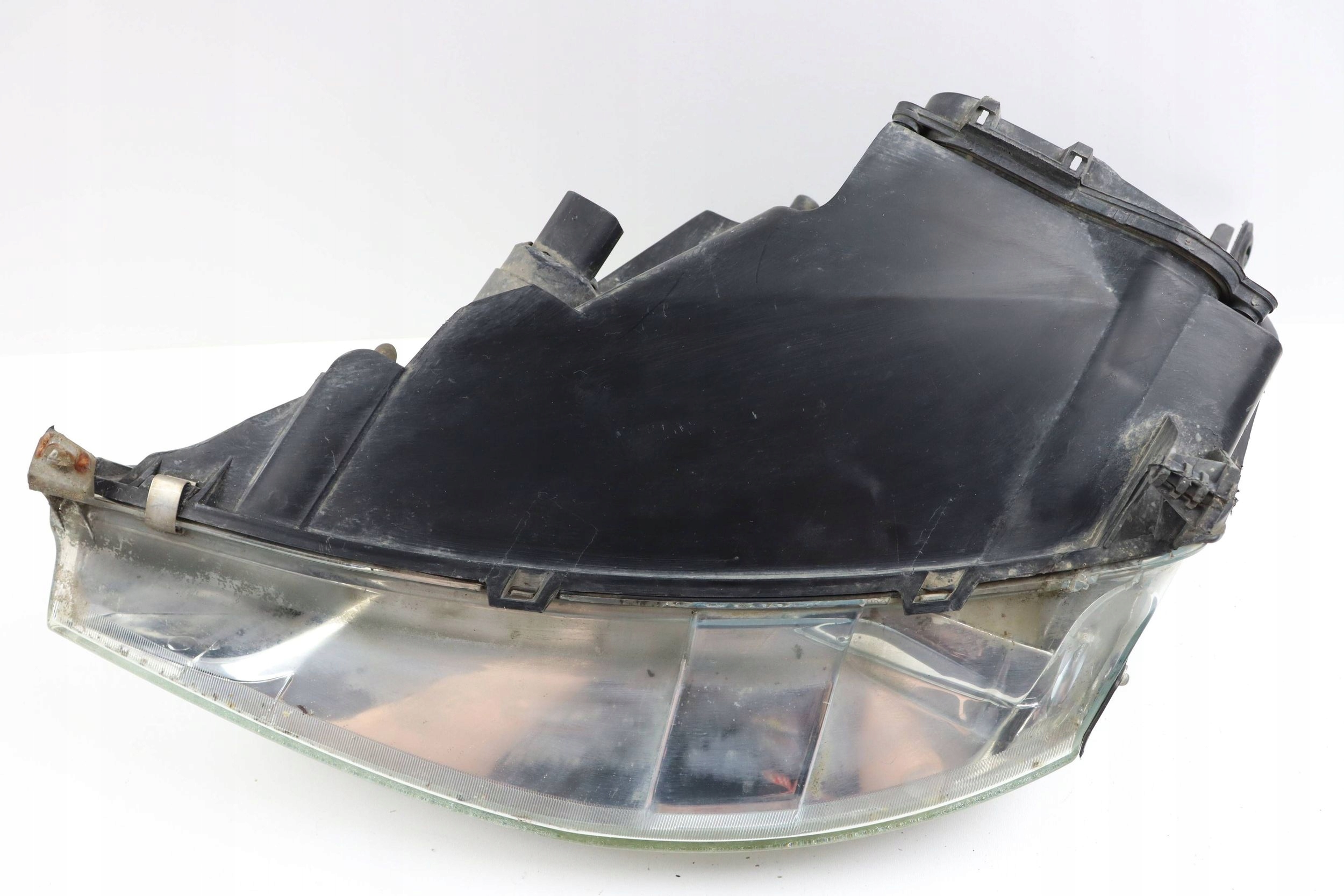 FORD FOCUS MK1 and light front right front EUROPA XS4X-13005-AE