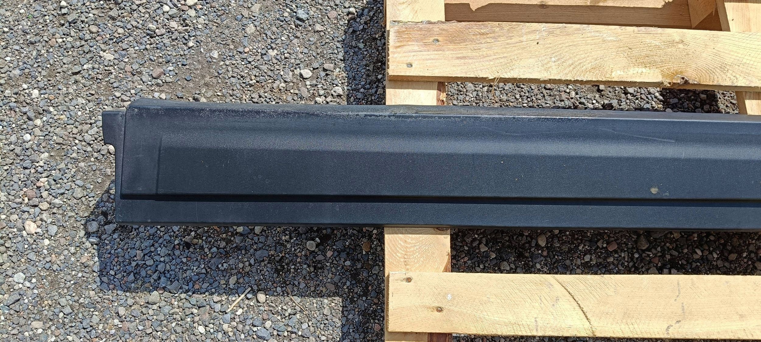 cap threshold threshold moulding right Maserati Levante 2017